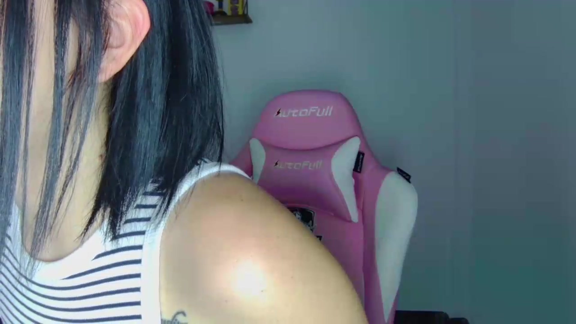 Gallery image thumbnail from CarolineJames's myfreecams stream on, 09/03/2026, 05:43 image 17 of 20