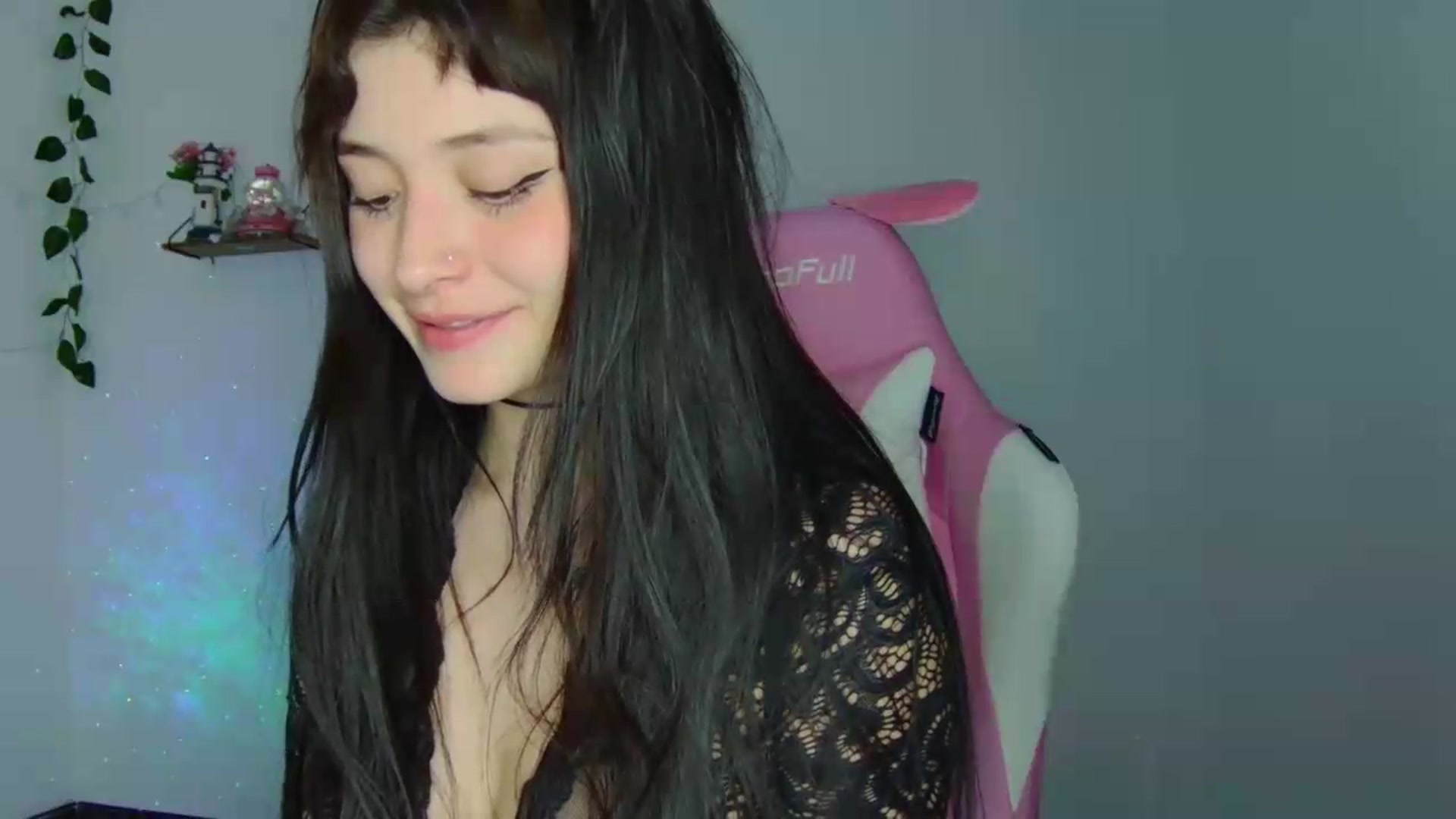 Gallery image thumbnail from CarolineJames's myfreecams stream on, 09/09/2026, 04:16 image 8 of 20