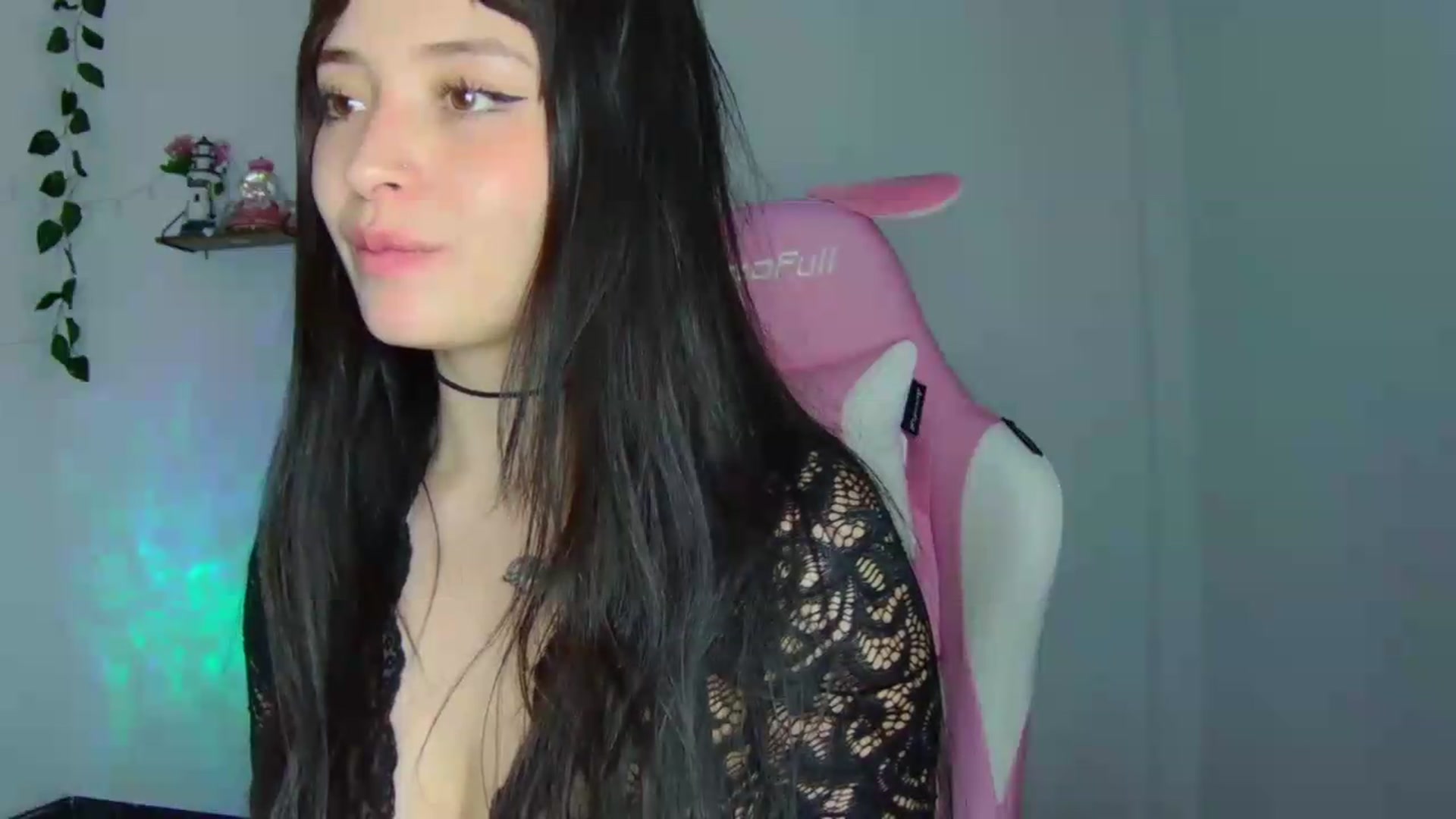 Gallery image thumbnail from CarolineJames's myfreecams stream on, 09/09/2026, 04:16 image 10 of 20