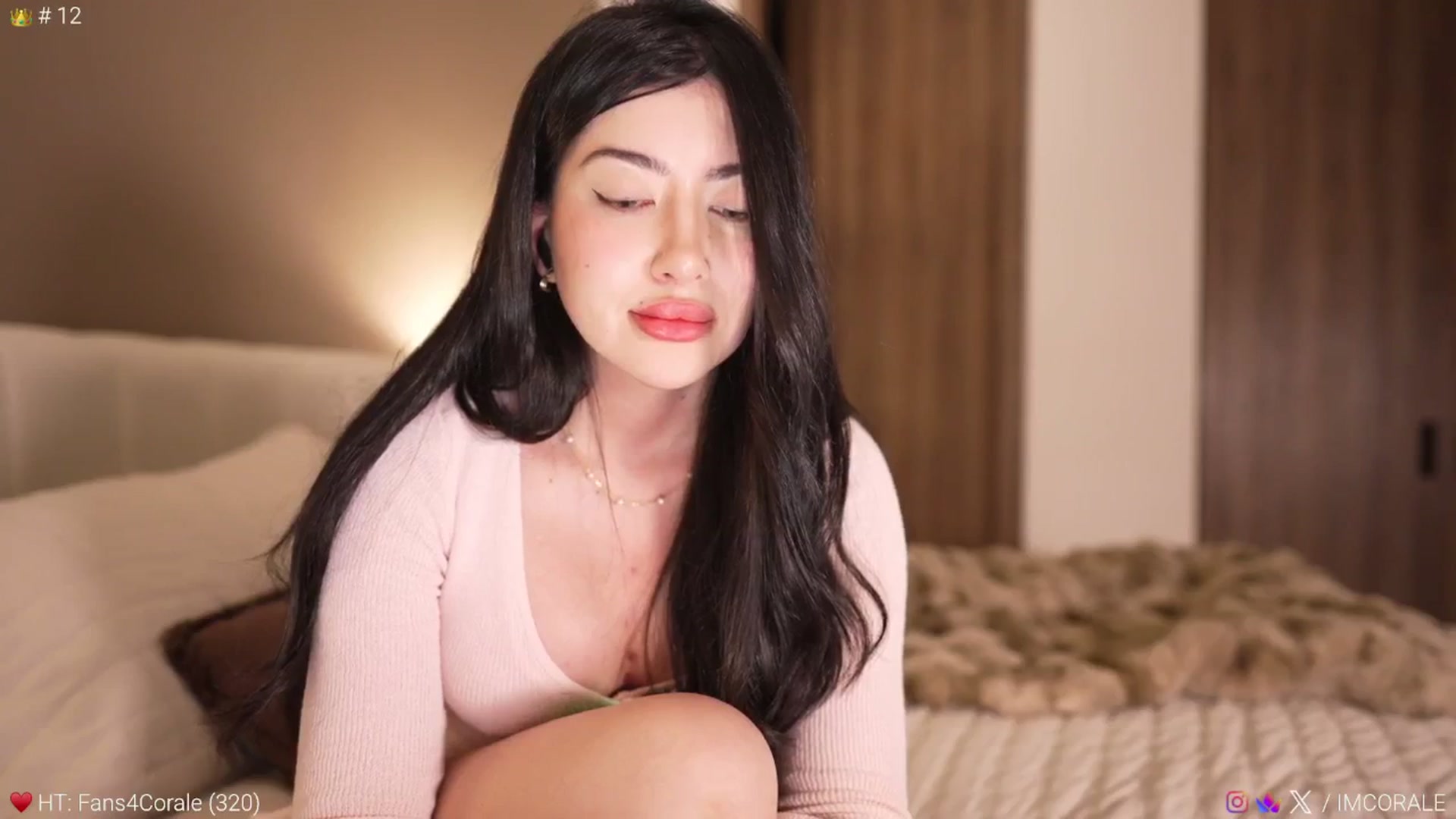 Gallery image thumbnail from Caroline_'s myfreecams stream on, 03/14/2026, 05:05 image 12 of 20