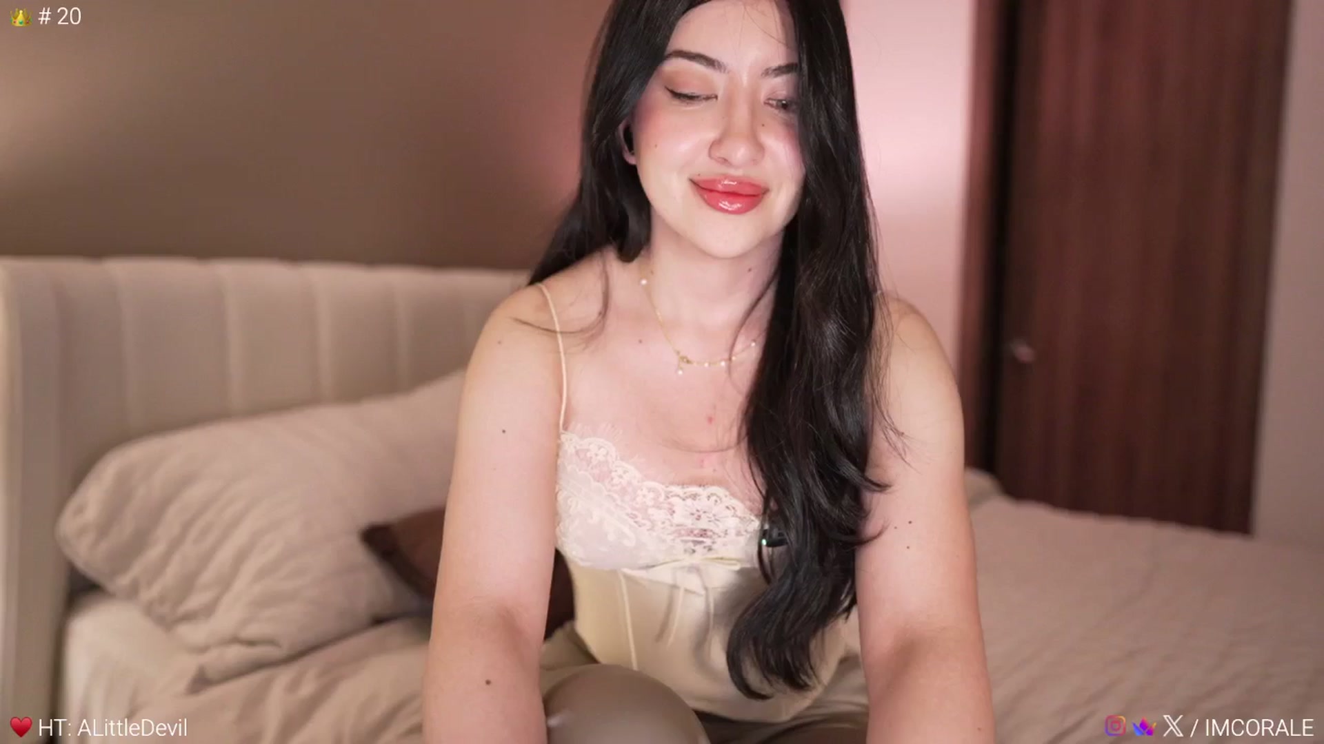 Gallery image thumbnail from Caroline_'s myfreecams stream on, 03/19/2026, 02:40 image 10 of 20