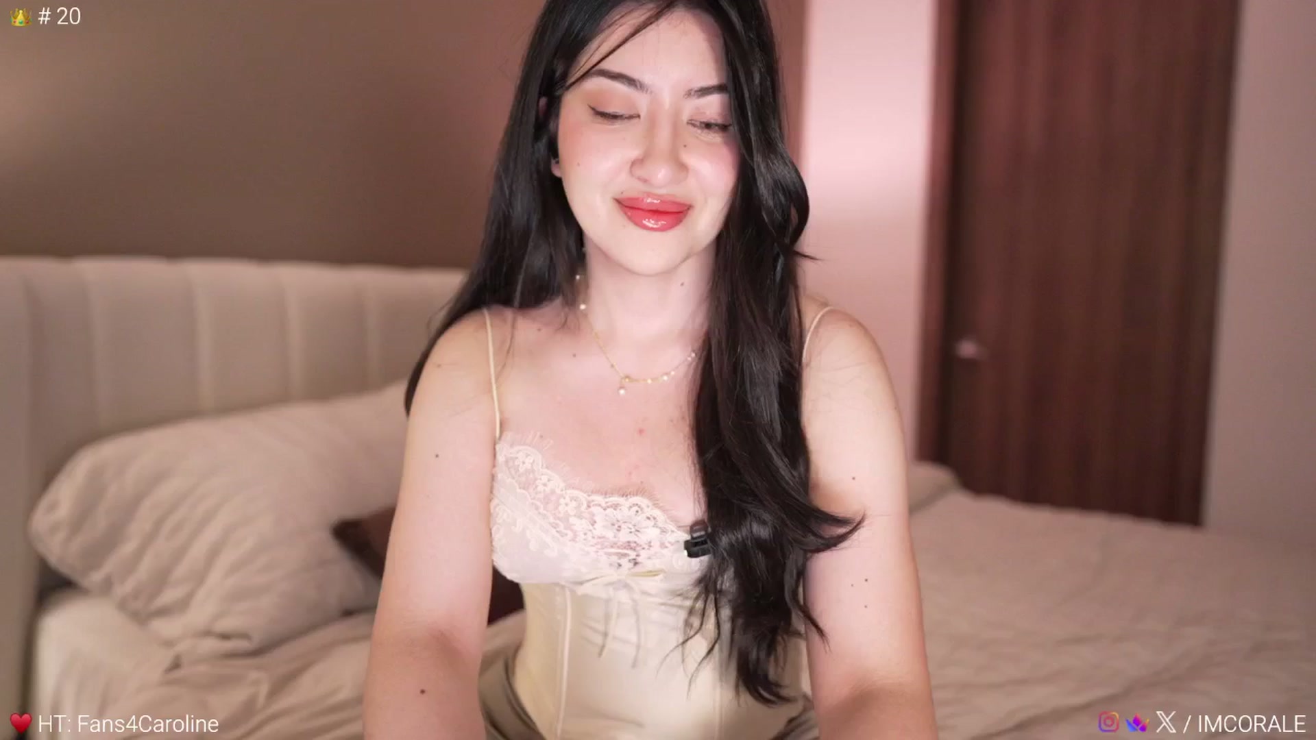 Gallery image thumbnail from Caroline_'s myfreecams stream on, 03/19/2026, 02:40 image 1 of 20