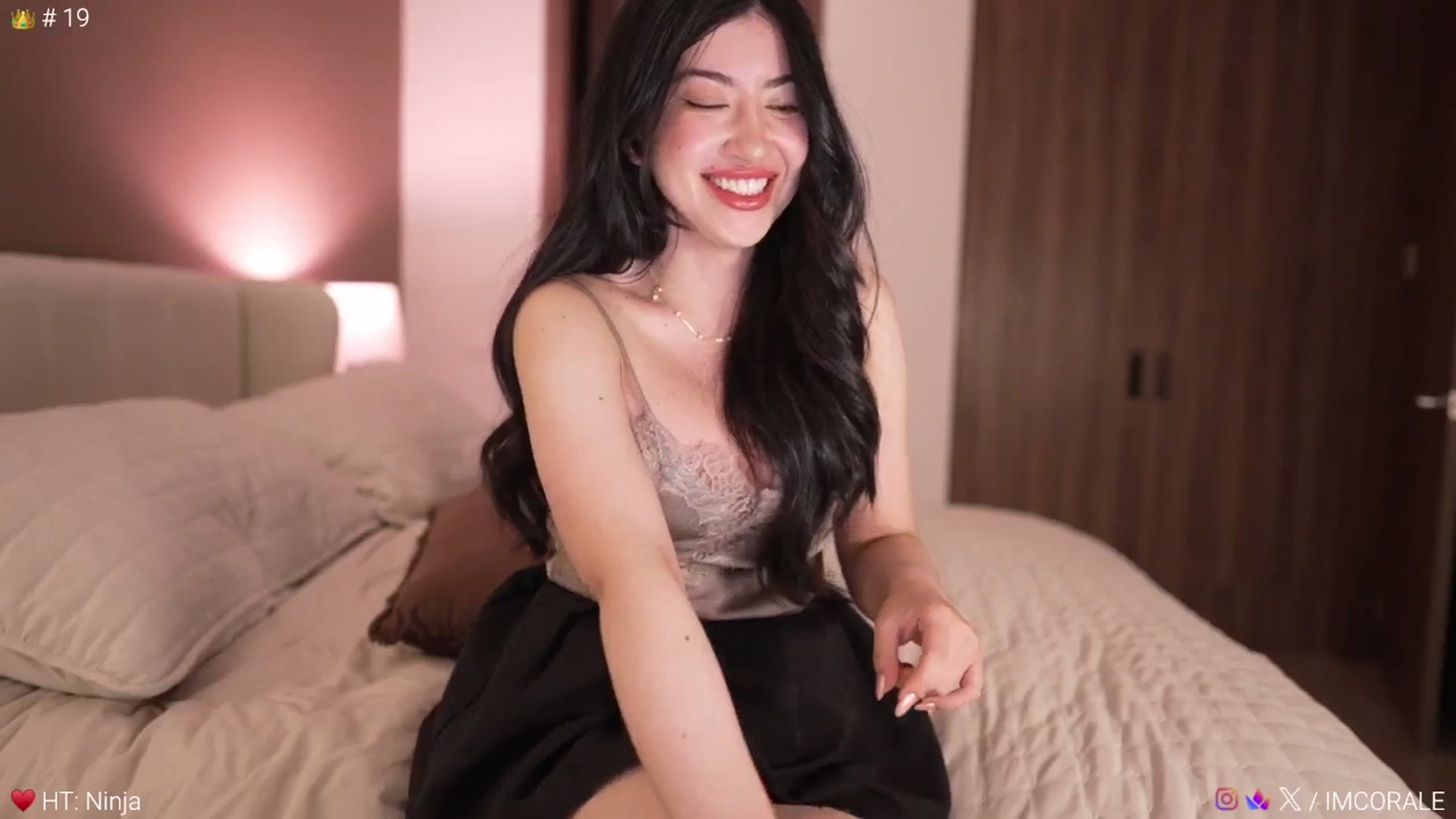 Gallery image thumbnail from Caroline_'s myfreecams stream on, 03/20/2026, 04:32 image 8 of 20