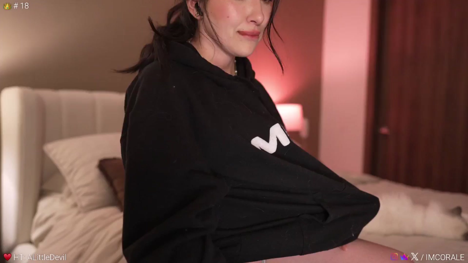 Gallery image thumbnail from Caroline_'s myfreecams stream on, 03/24/2026, 05:49 image 3 of 20