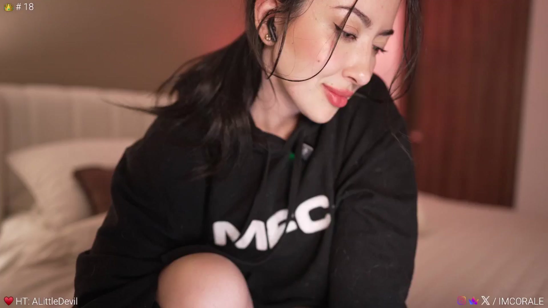 Gallery image thumbnail from Caroline_'s myfreecams stream on, 03/24/2026, 05:49 image 10 of 20