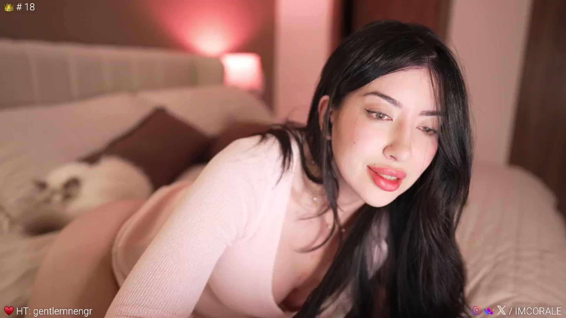 Gallery image thumbnail from Caroline_'s myfreecams stream on, 03/26/2026, 05:04 image 15 of 20