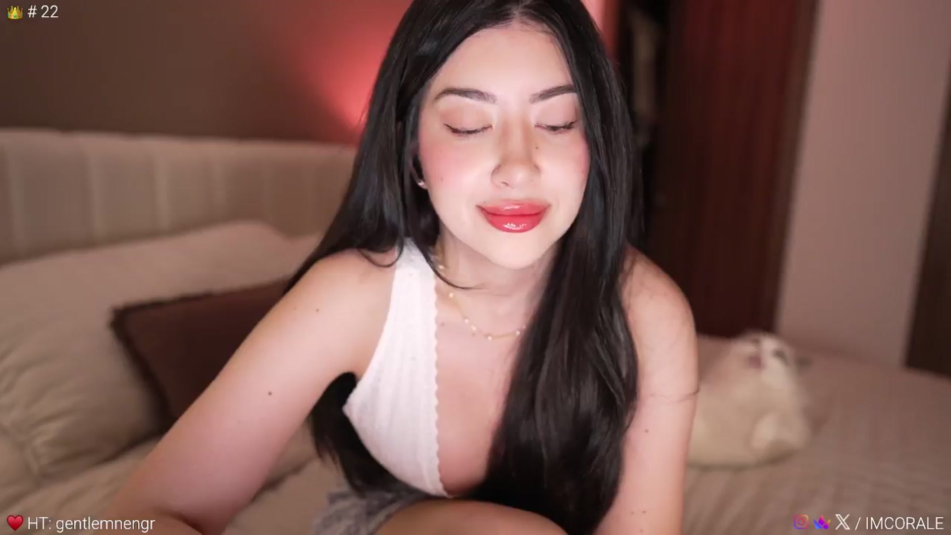 Gallery image thumbnail from Caroline_'s myfreecams stream on, 03/27/2026, 03:07 image 8 of 20