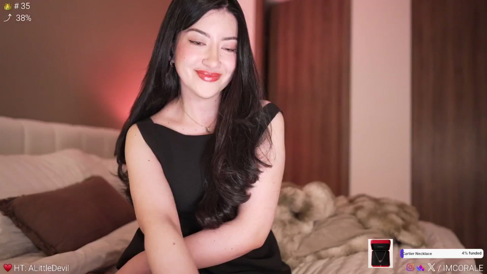 Gallery image thumbnail from Caroline_'s myfreecams stream on, 04/17/2026, 04:05 image 13 of 20