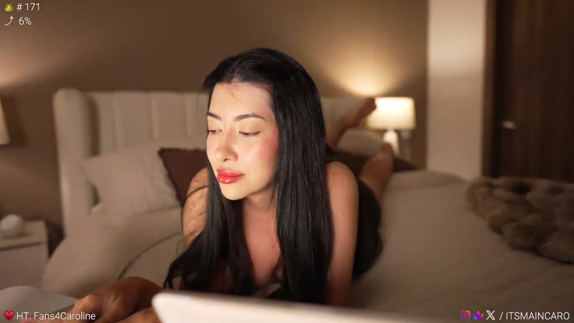 Gallery image thumbnail from Caroline_'s myfreecams stream on, 06/07/2026, 05:32 image 3 of 20