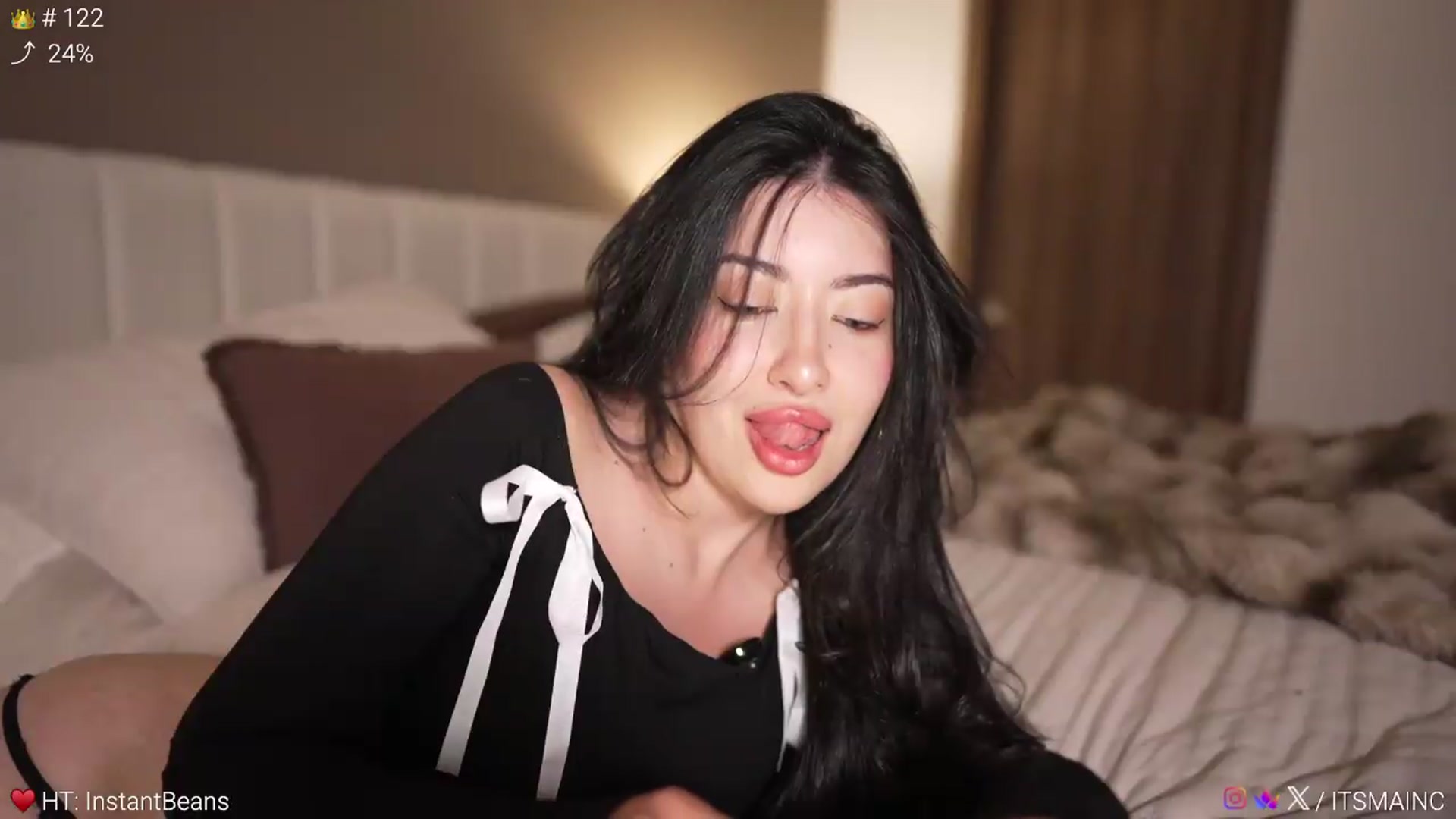 Gallery image thumbnail from Caroline_'s myfreecams stream on, 06/21/2026, 04:28 image 17 of 20