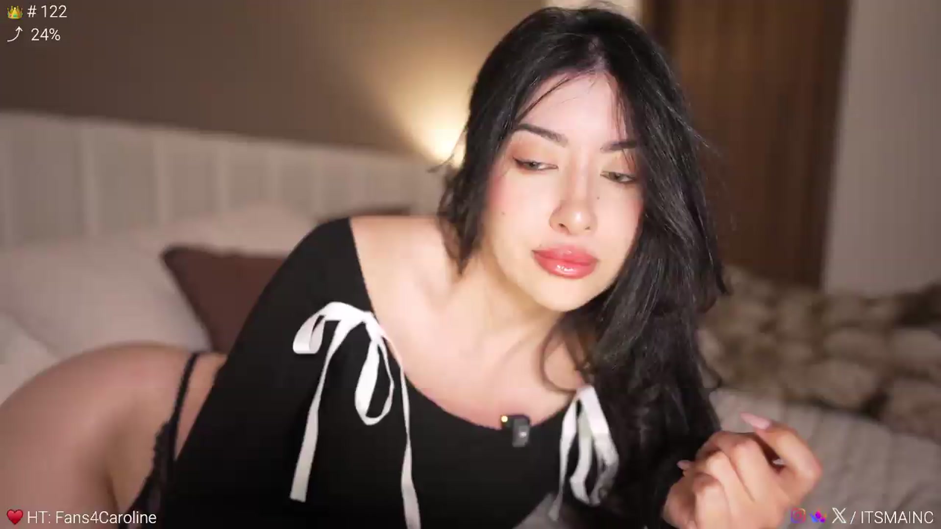 Gallery image thumbnail from Caroline_'s myfreecams stream on, 06/21/2026, 04:28 image 1 of 20
