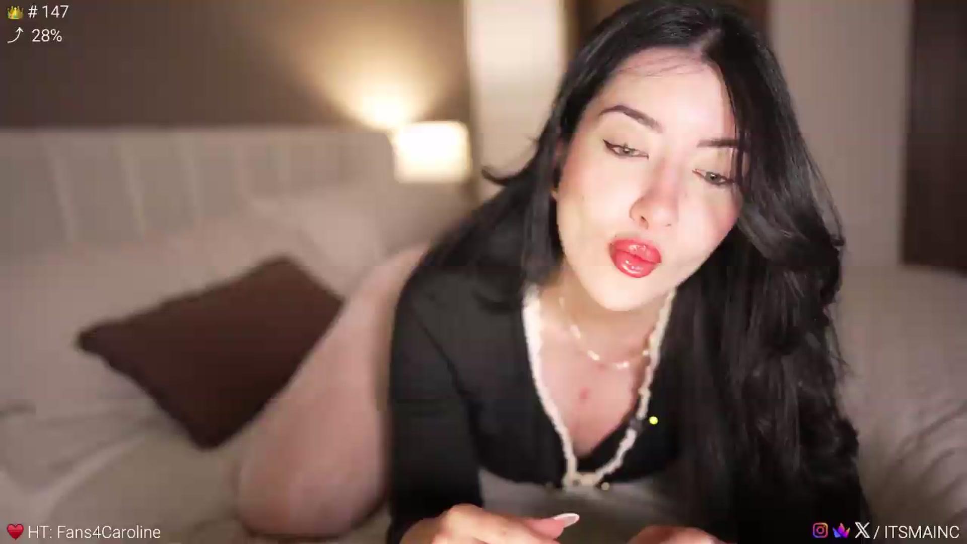Gallery image thumbnail from Caroline_'s myfreecams stream on, 06/27/2026, 03:36 image 17 of 20