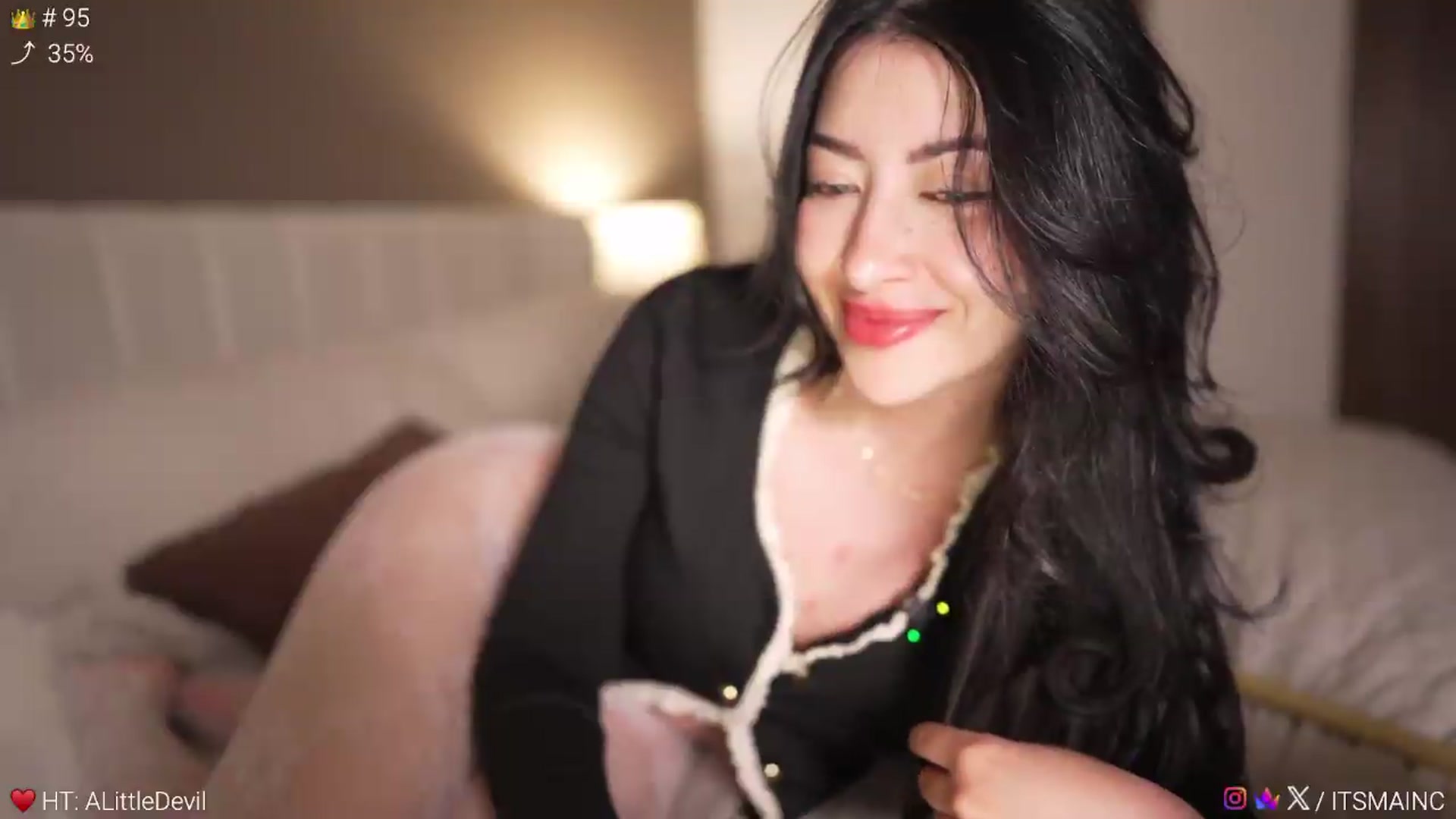 Gallery image thumbnail from Caroline_'s myfreecams stream on, 06/27/2026, 06:37 image 16 of 20