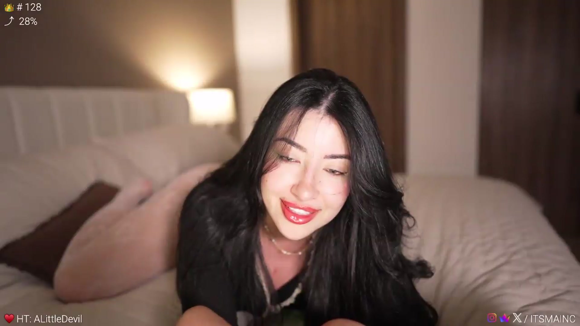 Gallery image thumbnail from Caroline_'s myfreecams stream on, 06/27/2026, 06:37 image 2 of 20