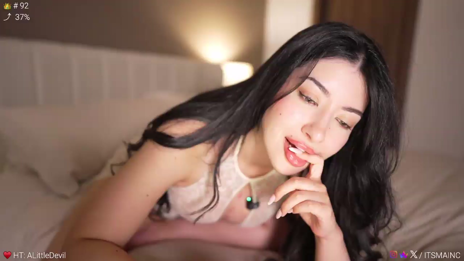 Gallery image thumbnail from Caroline_'s myfreecams stream on, 06/28/2026, 05:30 image 9 of 20