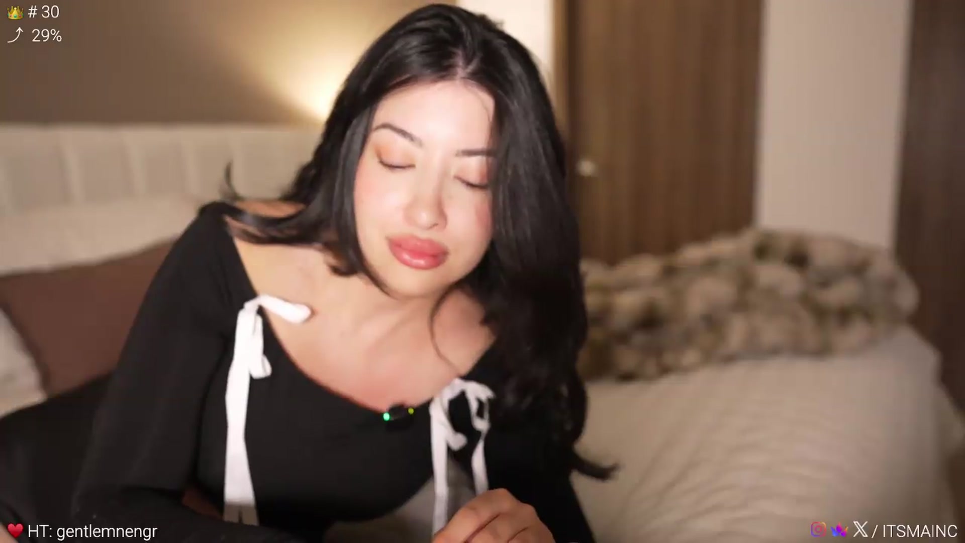 Gallery image thumbnail from Caroline_'s myfreecams stream on, 08/13/2026, 06:37 image 18 of 20