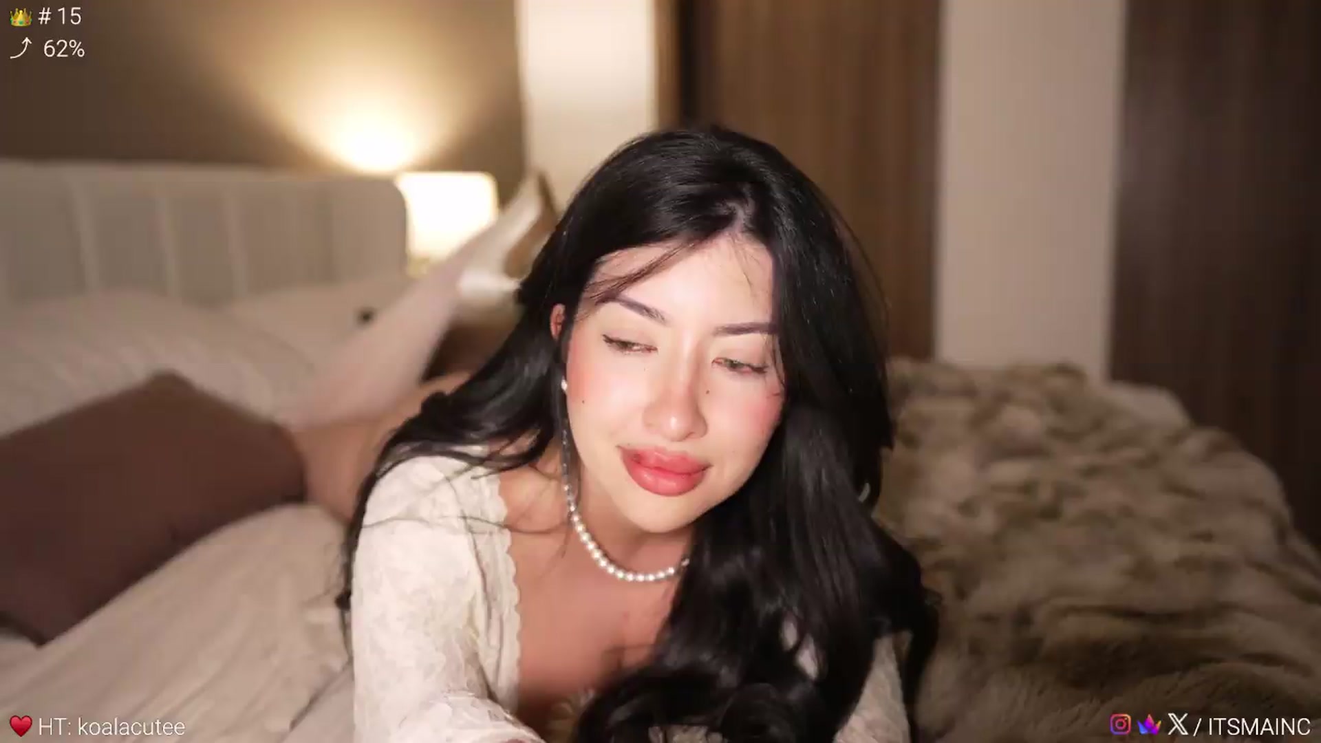 Gallery image thumbnail from Caroline_'s myfreecams stream on, 08/18/2026, 05:09 image 15 of 20