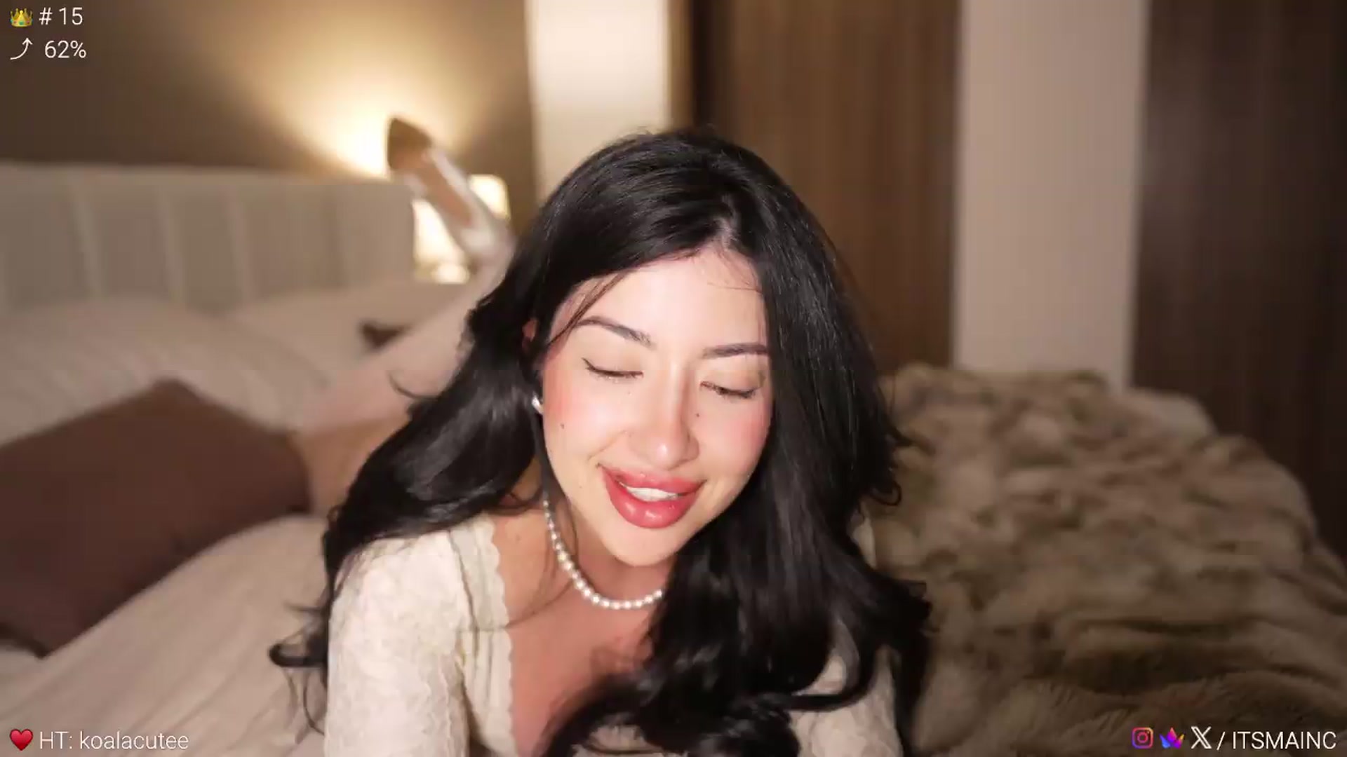 Gallery image thumbnail from Caroline_'s myfreecams stream on, 08/18/2026, 05:09 image 16 of 20