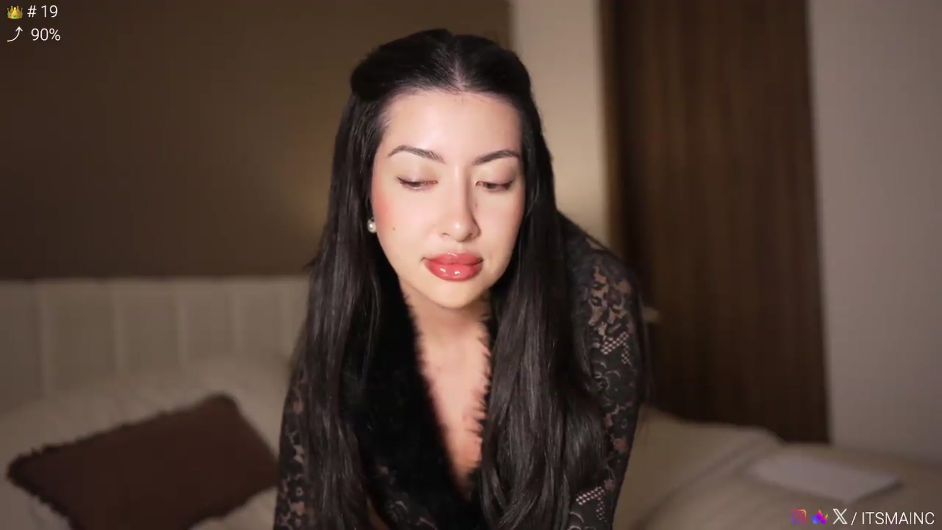Gallery image thumbnail from Caroline_'s myfreecams stream on, 08/30/2026, 04:33 image 9 of 20