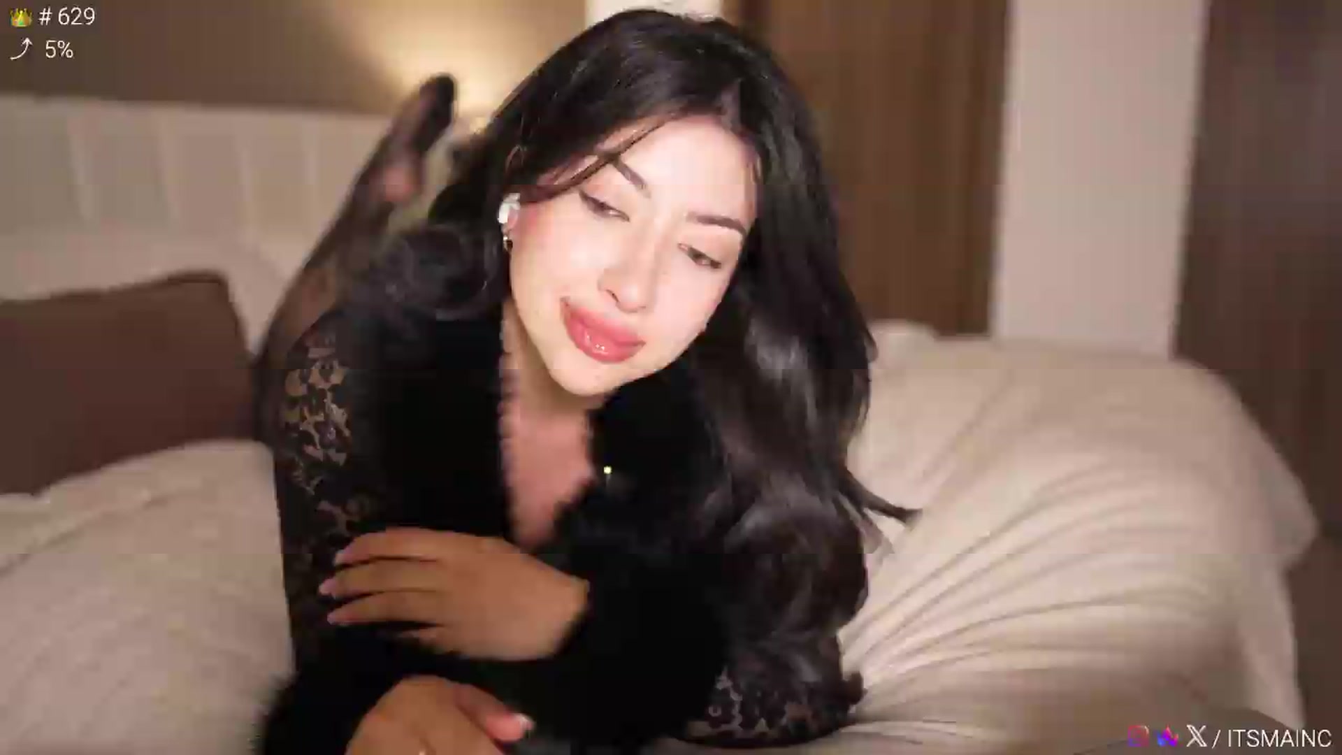 Gallery image thumbnail from Caroline_'s myfreecams stream on, 09/13/2026, 05:21 image 2 of 20
