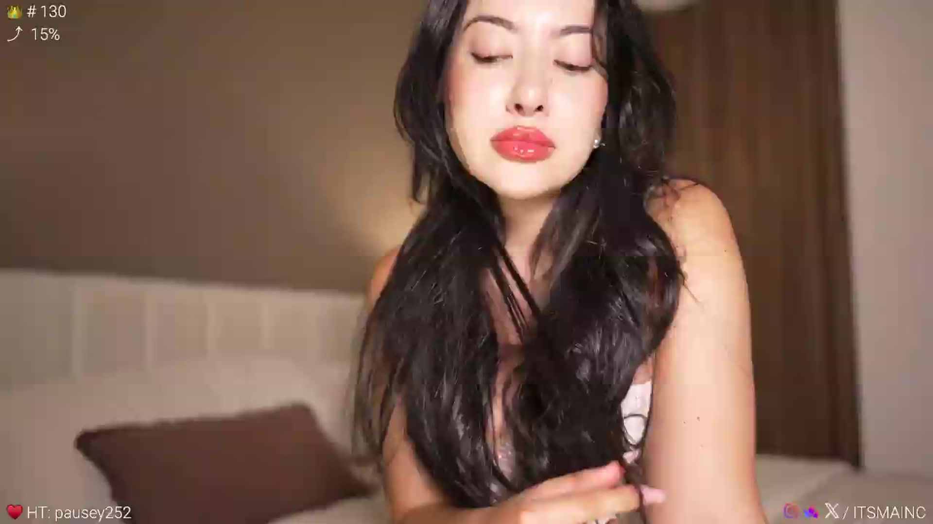 Gallery image thumbnail from Caroline_'s myfreecams stream on, 09/16/2026, 04:33 image 10 of 20