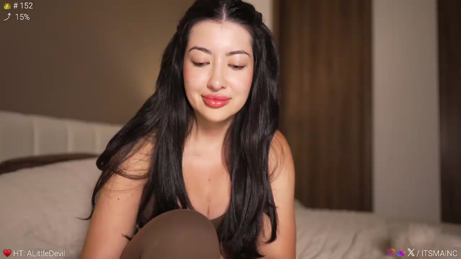 Gallery image thumbnail from Caroline_'s myfreecams stream on, 09/18/2026, 07:40 image 16 of 20