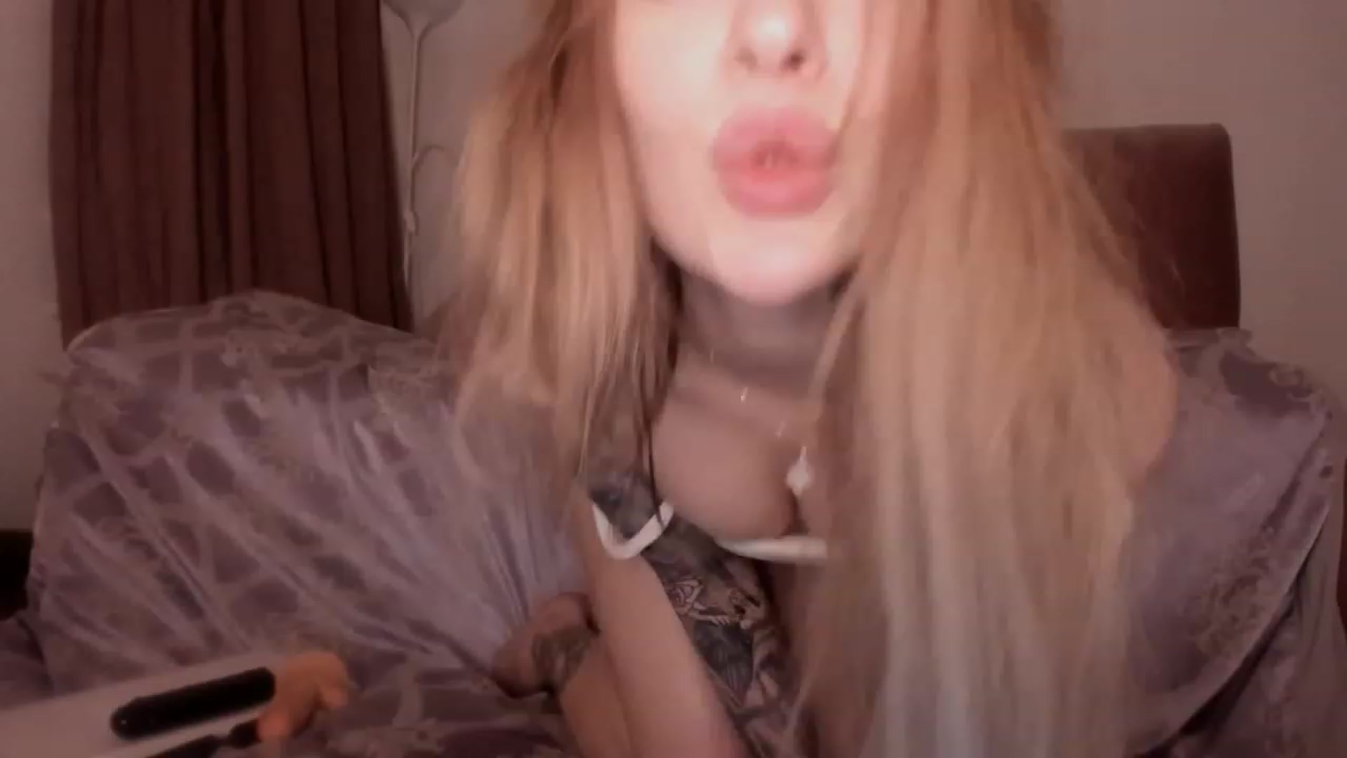 Gallery image thumbnail from Caroline_Bell's myfreecams stream on, 03/03/2023, 18:51 image 16 of 20
