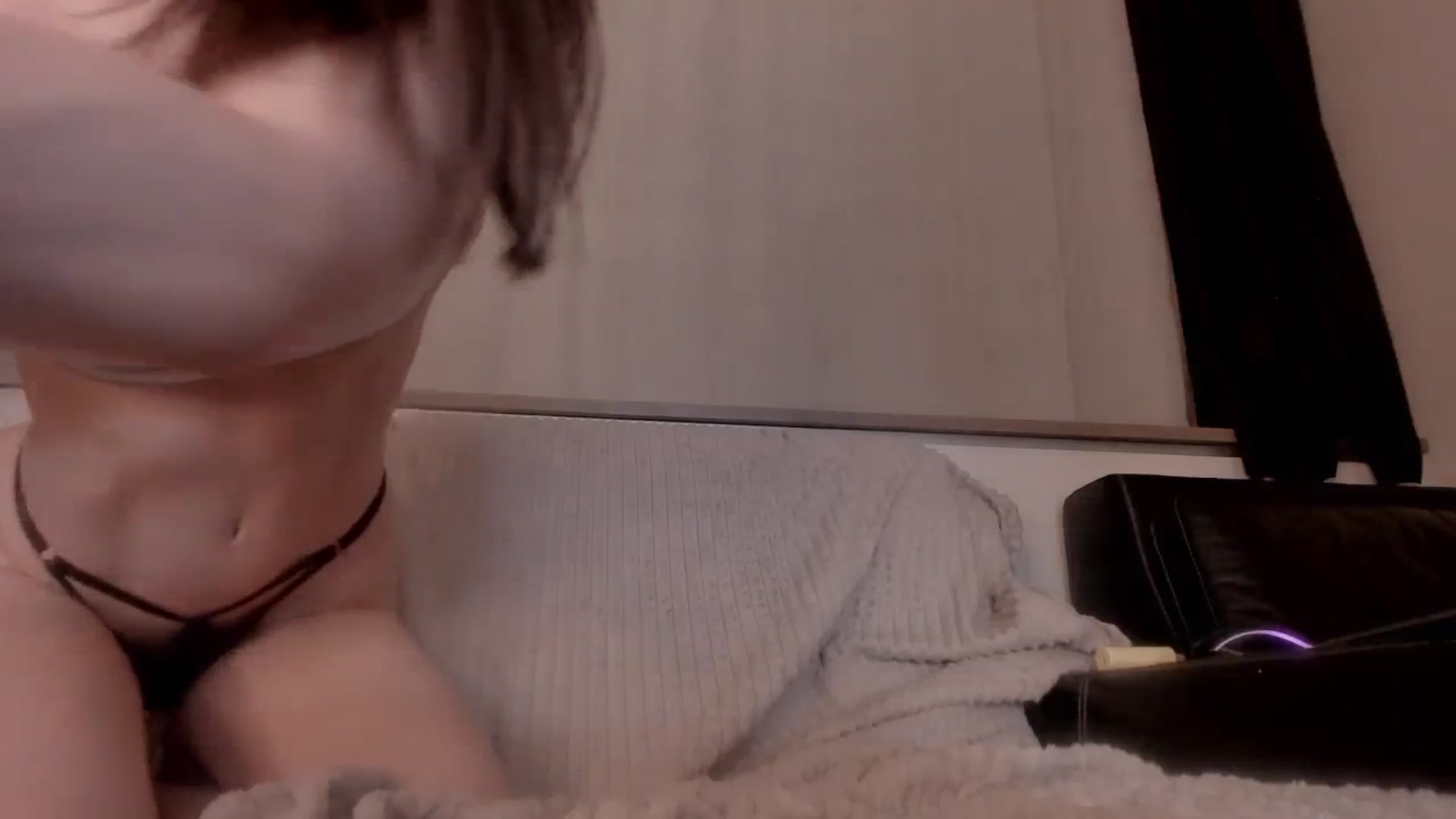 Gallery image thumbnail from Caroline_Bell's myfreecams stream on, 06/14/2024, 13:58 image 9 of 20