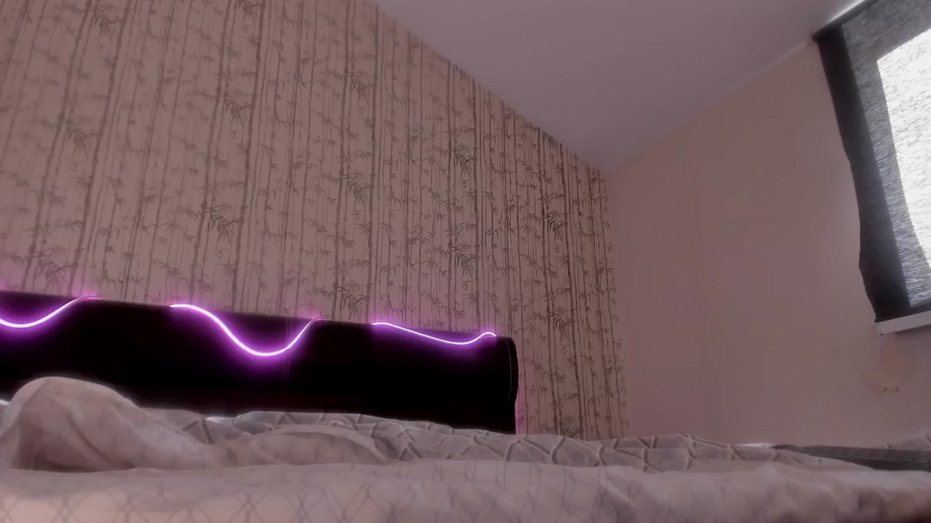 Gallery image thumbnail from Caroline_Bell's myfreecams stream on, 09/30/2024, 13:58 image 18 of 20