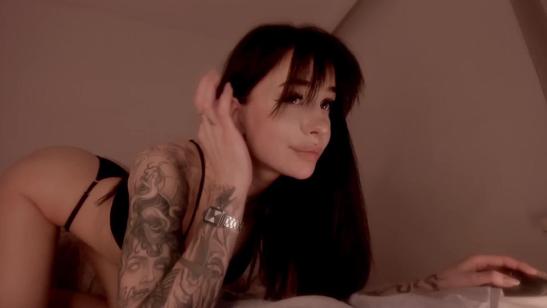 Gallery image thumbnail from Caroline_Bell's myfreecams stream on, 02/04/2025, 15:49 image 5 of 20