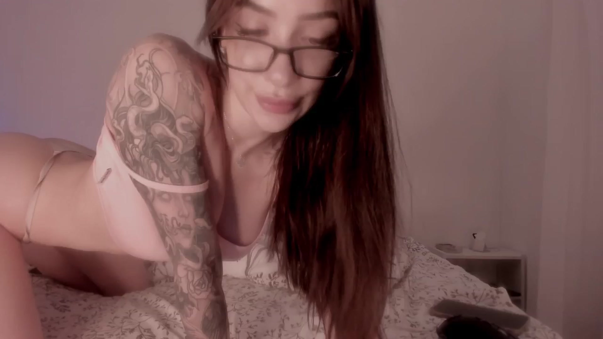 Gallery image thumbnail from Caroline_Bell's myfreecams stream on, 02/18/2025, 13:48 image 12 of 20