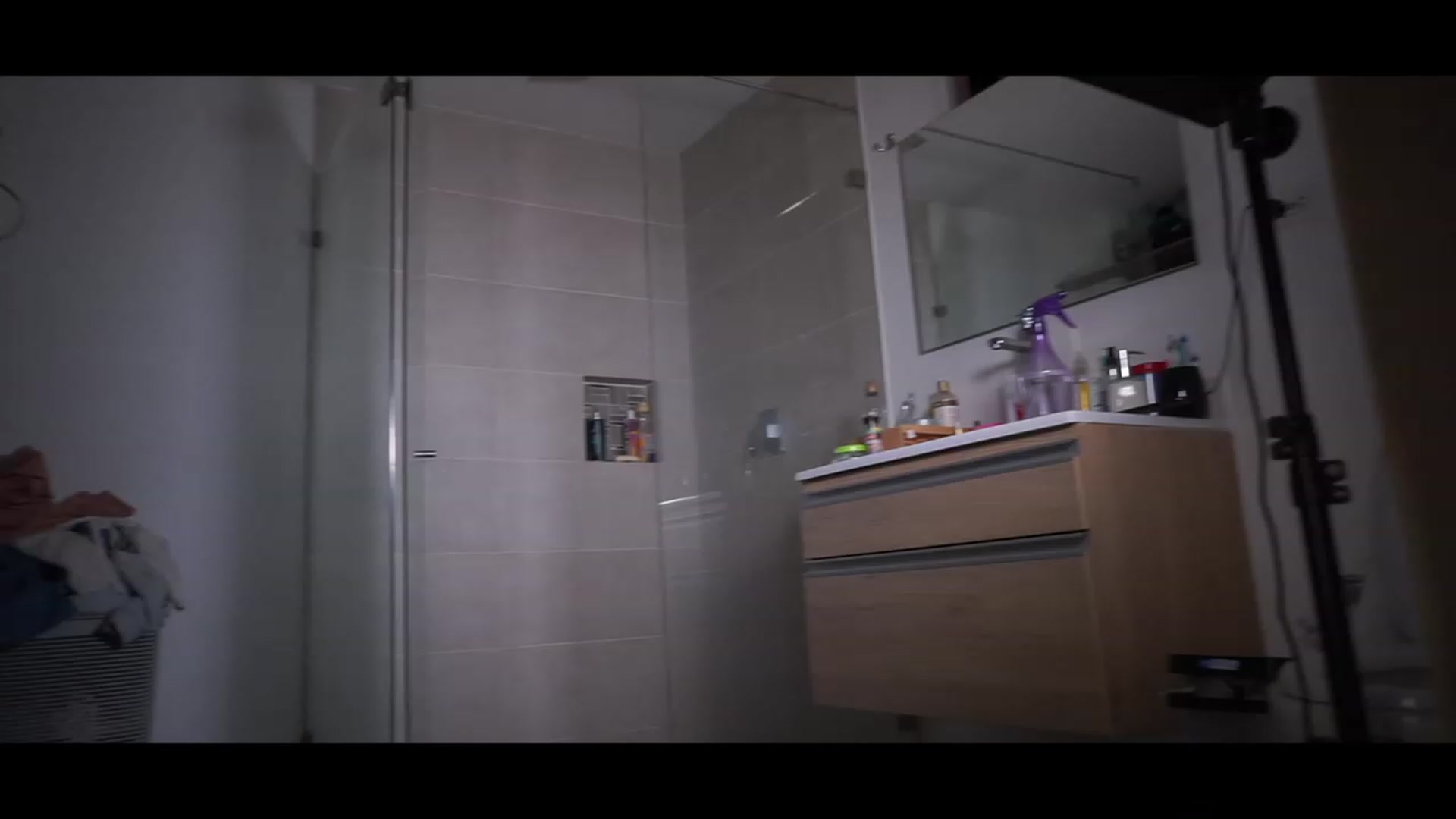 Gallery image thumbnail from Caroline_Ross's myfreecams stream on, 12/21/2022, 01:15 image 7 of 20