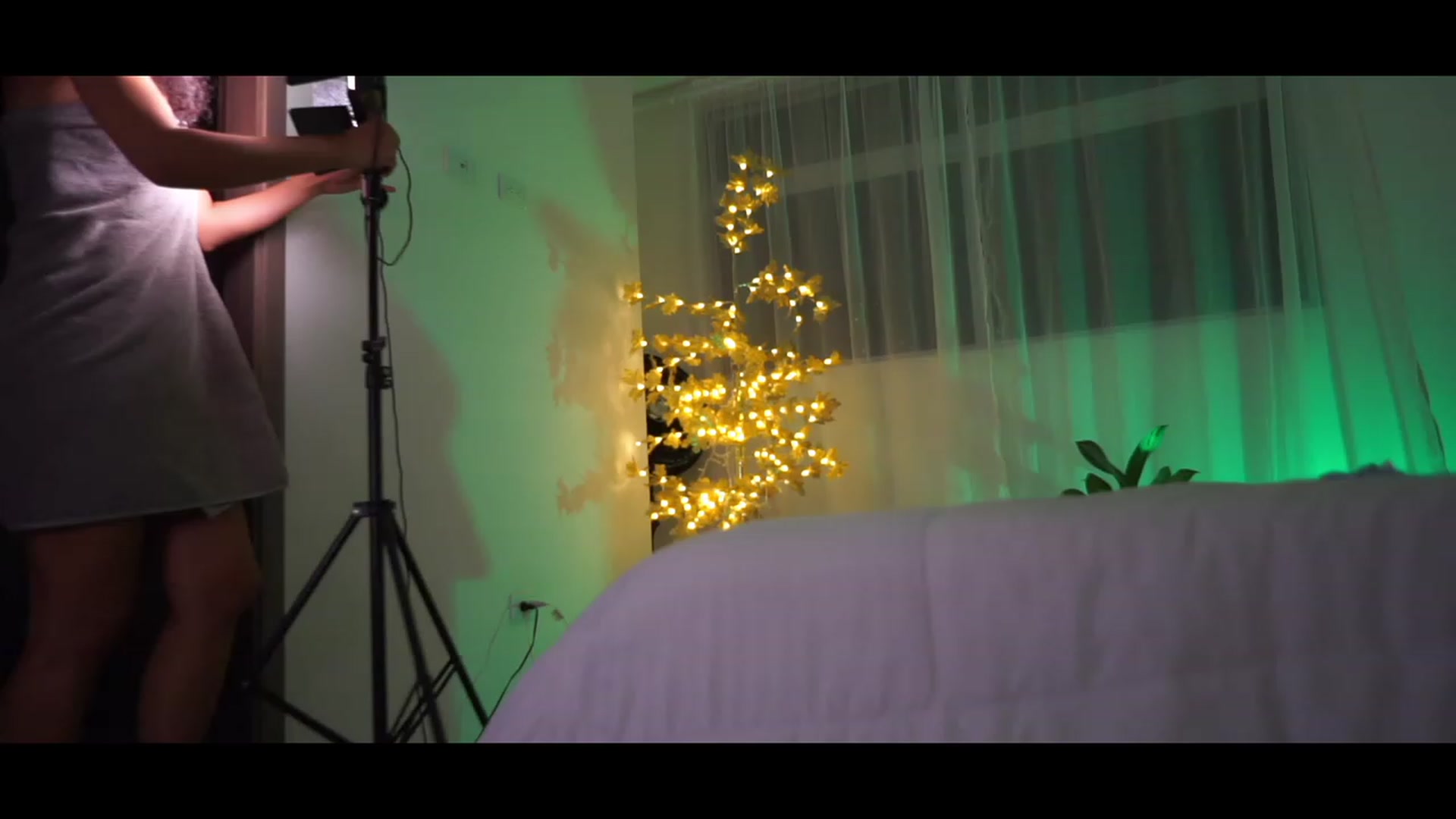 Gallery image thumbnail from Caroline_Ross's myfreecams stream on, 12/21/2022, 01:15 image 10 of 20