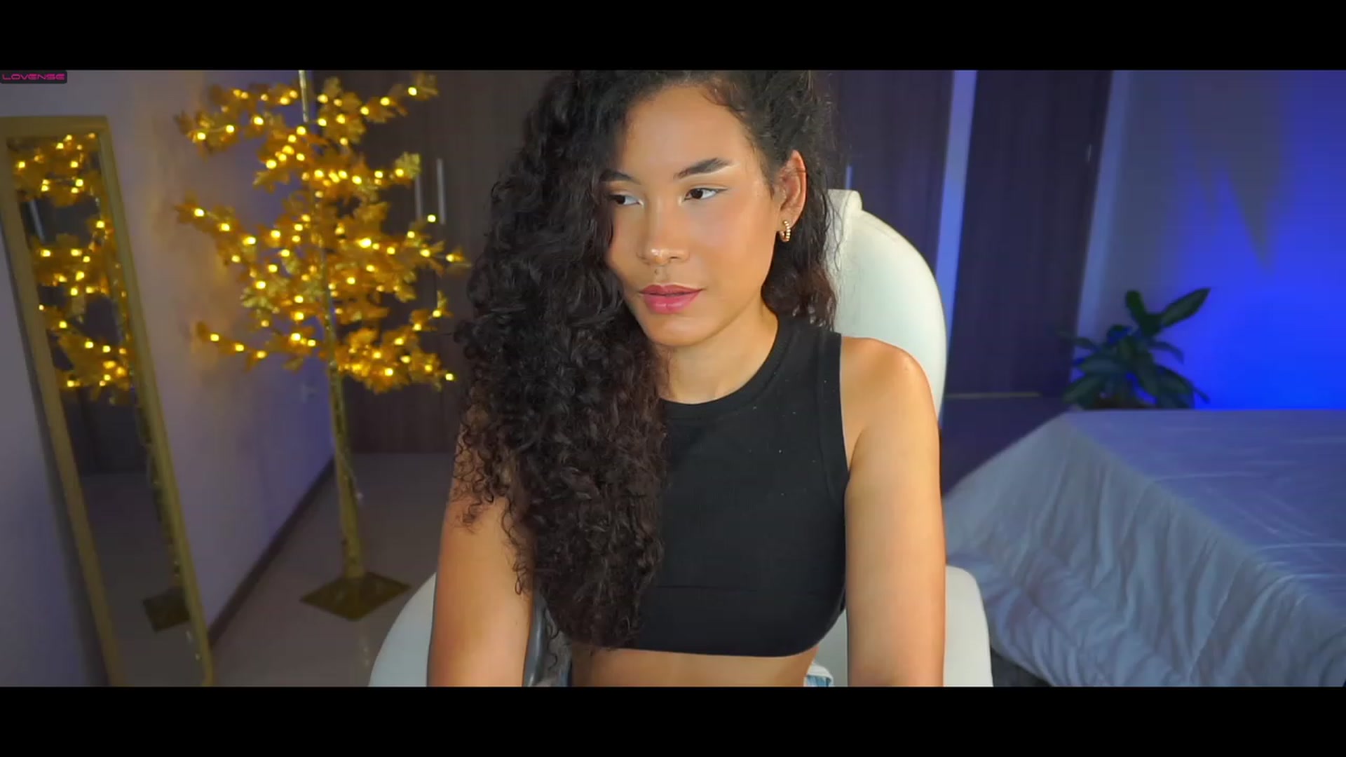 Gallery image thumbnail from Caroline_Ross's myfreecams stream on, 02/14/2023, 19:43 image 14 of 20