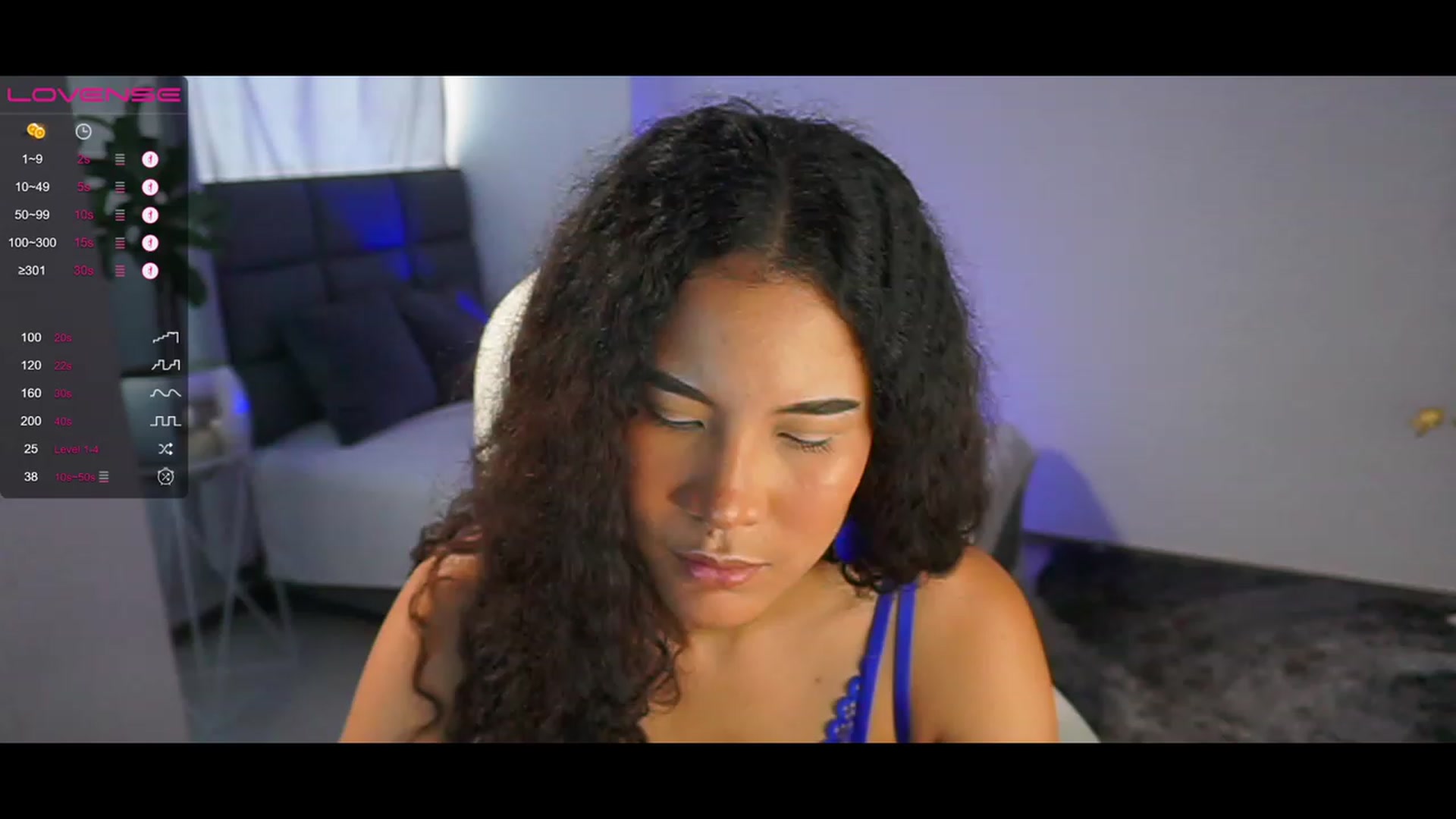 Gallery image thumbnail from Caroline_Ross's myfreecams stream on, 04/26/2023, 21:21 image 2 of 20