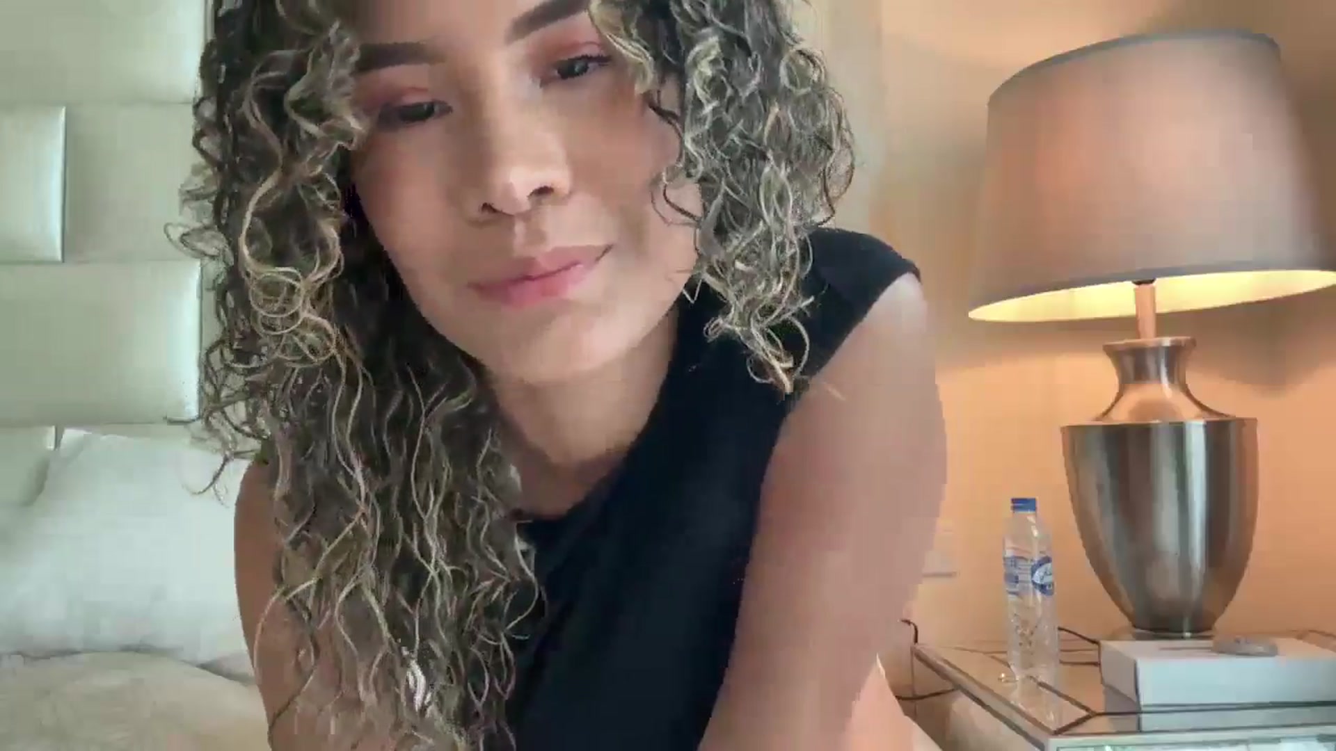 Gallery image thumbnail from Caroline_Ross's myfreecams stream on, 07/15/2024, 13:20 image 5 of 20