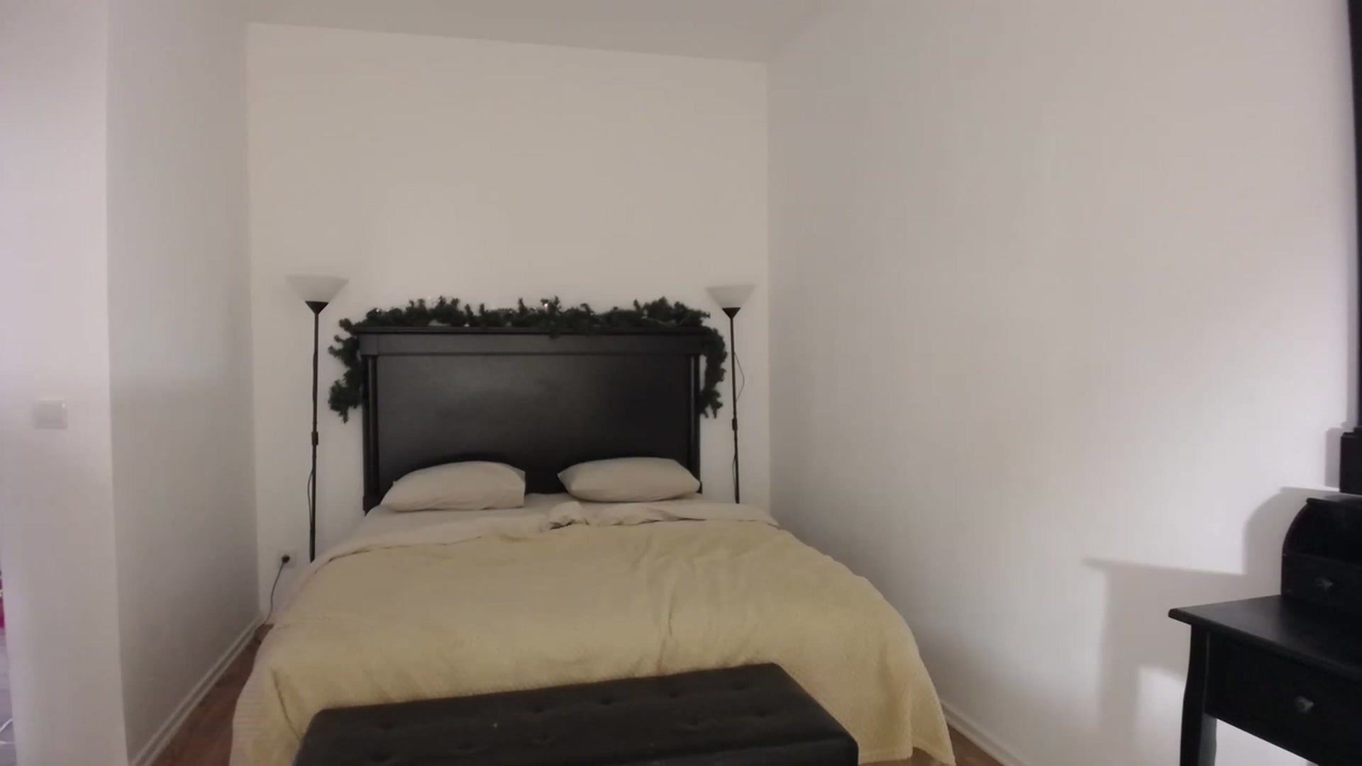 Gallery image thumbnail from Carollyne_'s myfreecams stream on, 12/10/2022, 08:44 image 7 of 20