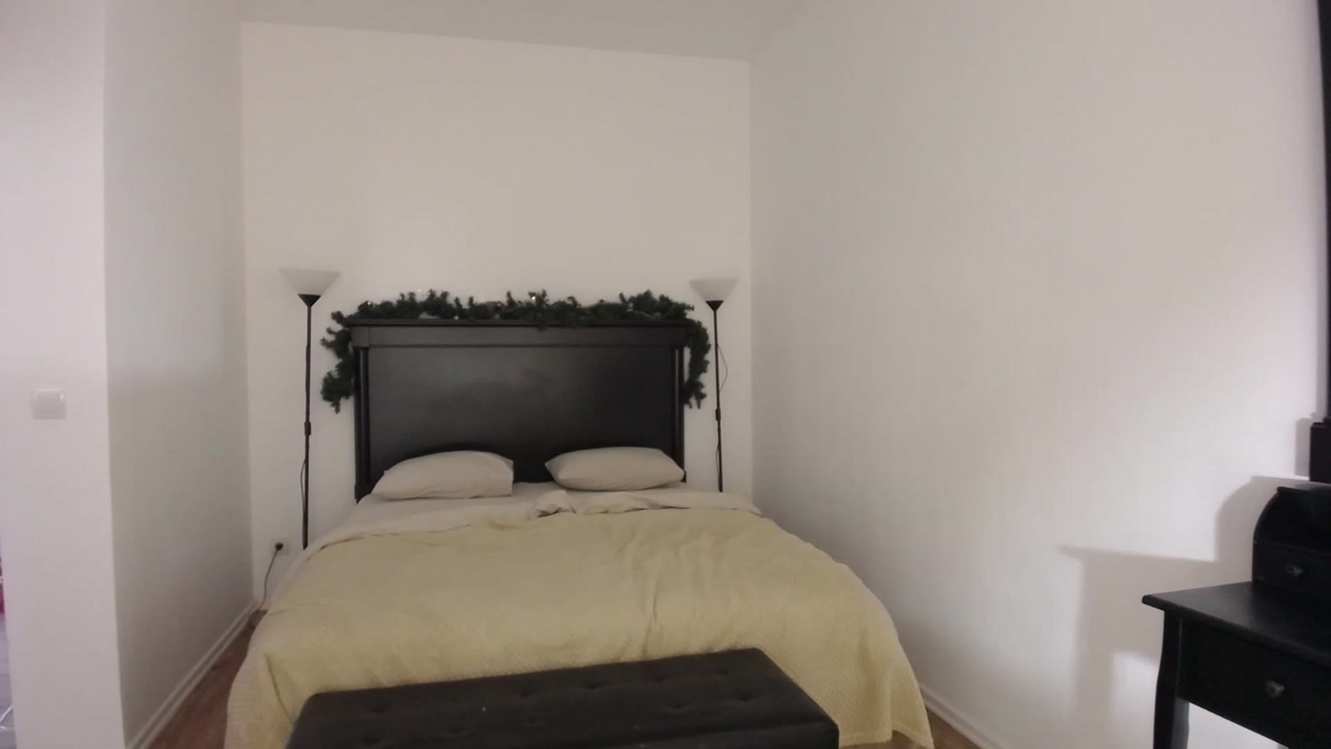 Gallery image thumbnail from Carollyne_'s myfreecams stream on, 12/10/2022, 08:44 image 13 of 20