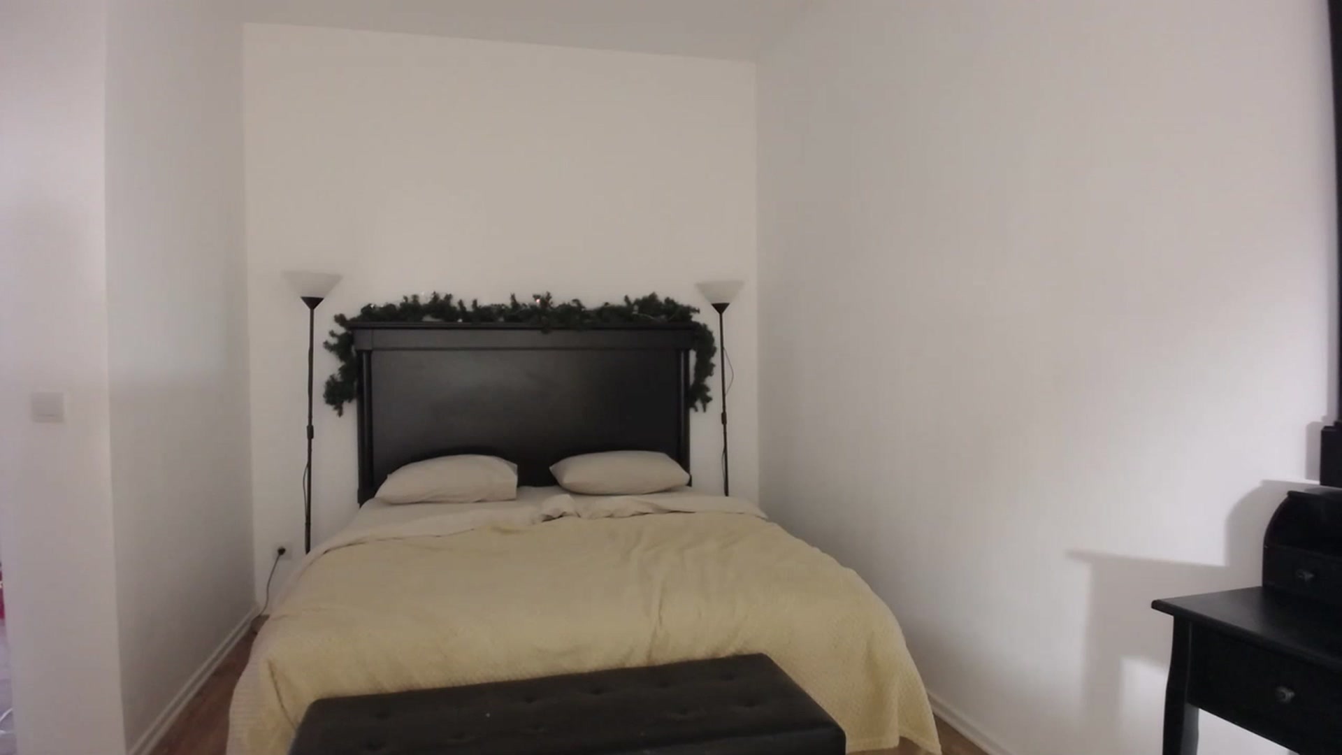 Gallery image thumbnail from Carollyne_'s myfreecams stream on, 12/10/2022, 08:44 image 8 of 20