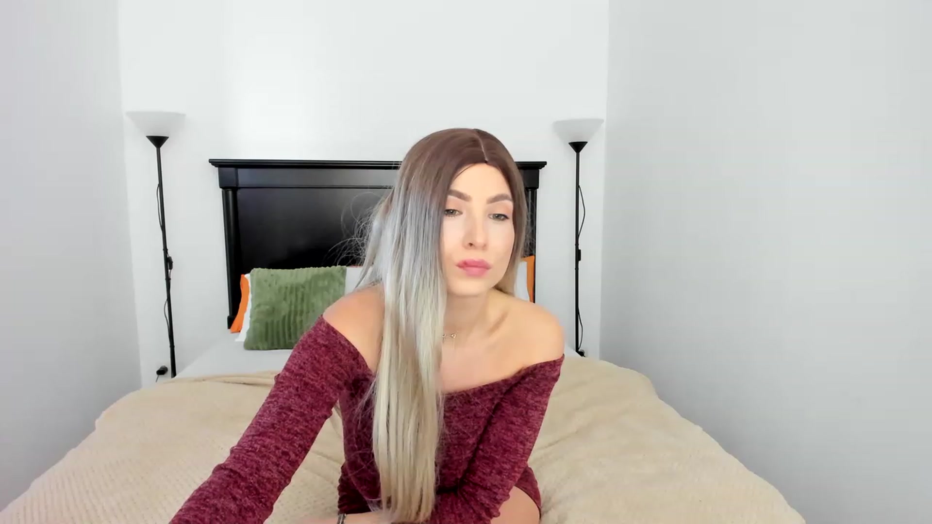 Gallery image thumbnail from Carollyne_'s myfreecams stream on, 02/02/2023, 13:28 image 3 of 20