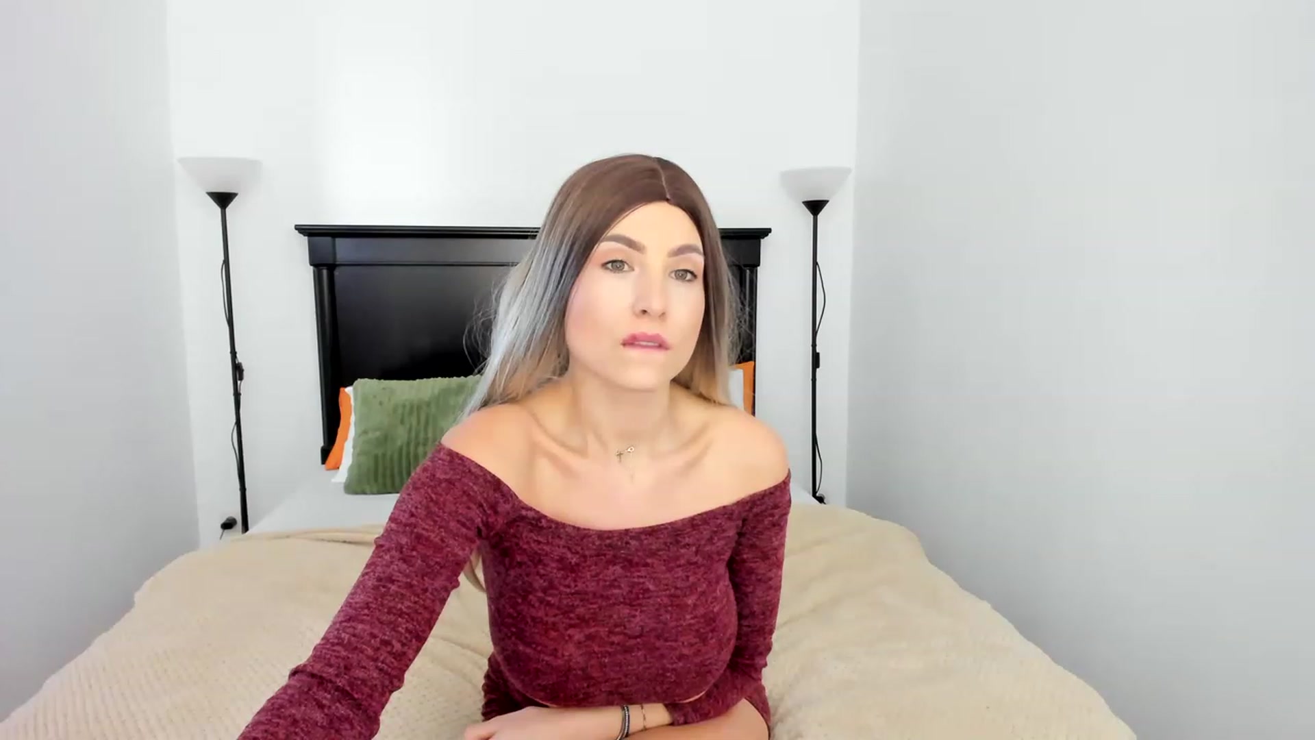 Gallery image thumbnail from Carollyne_'s myfreecams stream on, 02/02/2023, 13:28 image 4 of 20