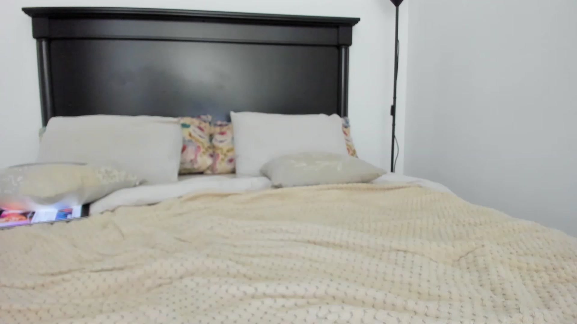 Gallery image thumbnail from Carollyne_'s myfreecams stream on, 03/01/2023, 16:52 image 20 of 20