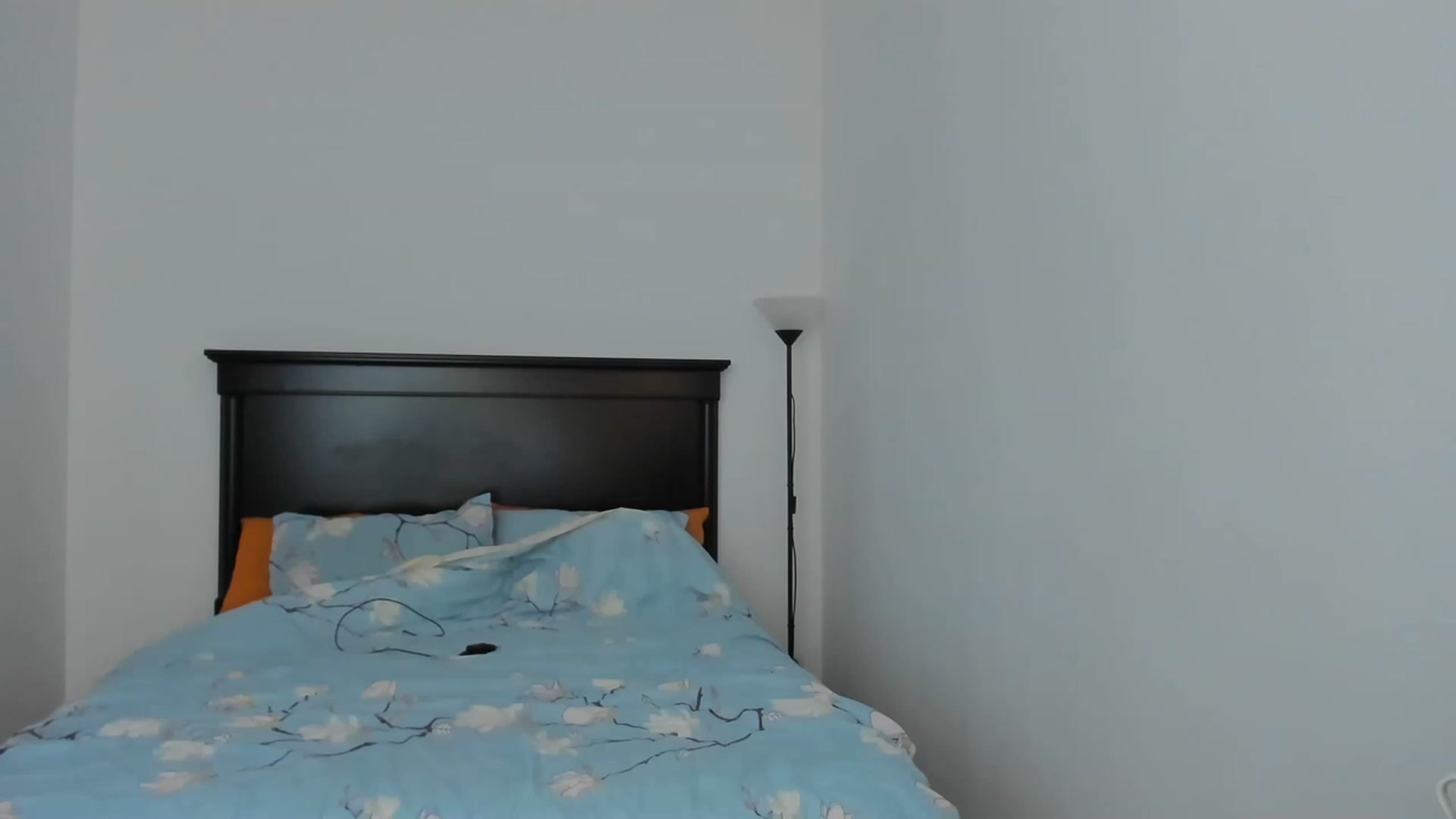 Gallery image thumbnail from Carollyne_'s myfreecams stream on, 03/13/2023, 16:00 image 2 of 20