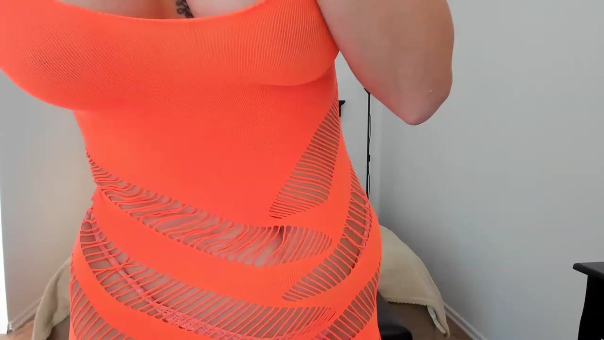Gallery image thumbnail from Carollyne_'s myfreecams stream on, 03/20/2023, 15:36 image 11 of 20