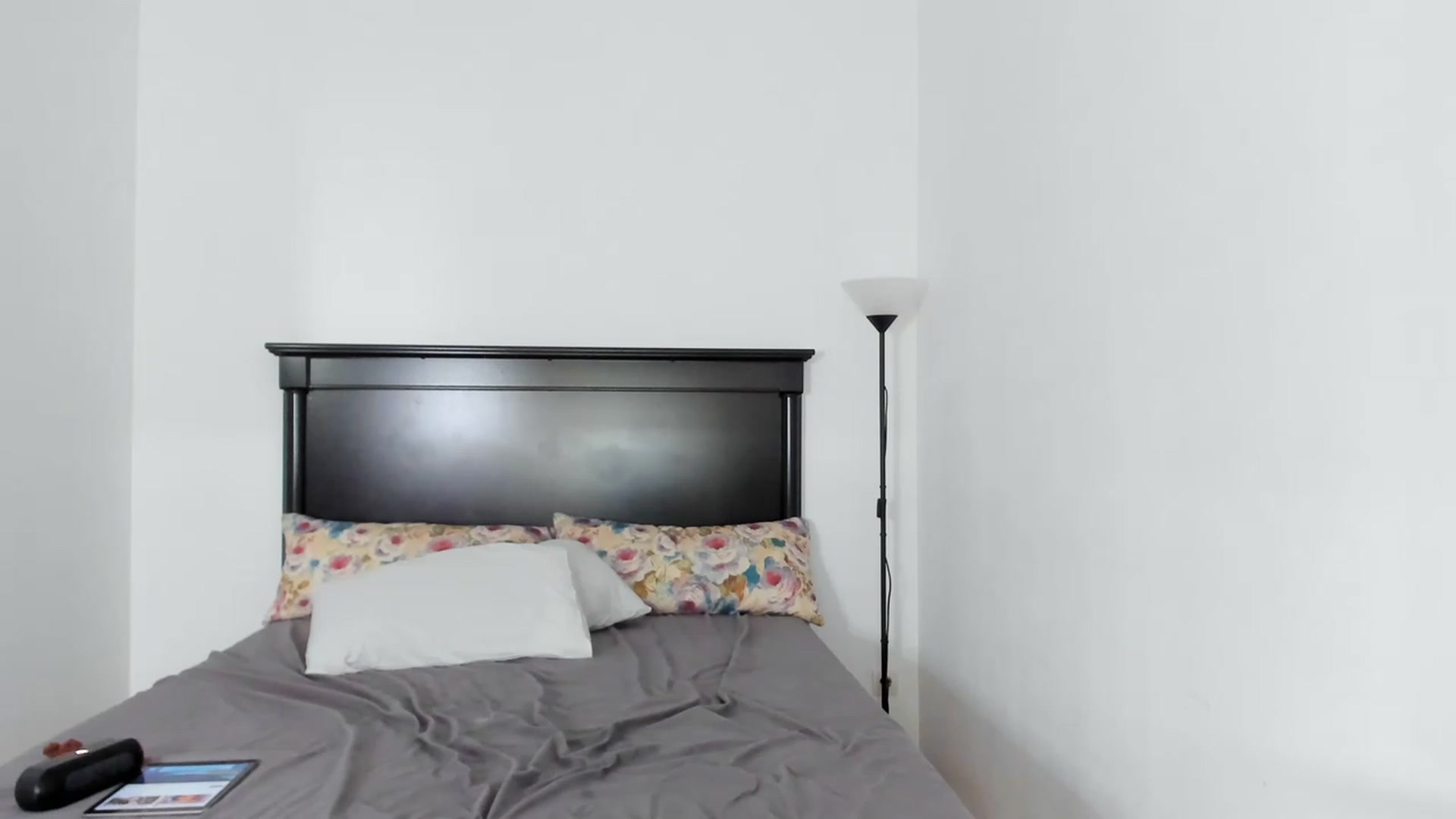 Gallery image thumbnail from Carollyne_'s myfreecams stream on, 04/14/2023, 08:41 image 9 of 20