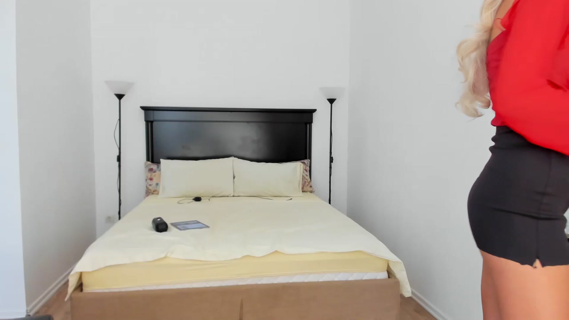 Gallery image thumbnail from Carollyne_'s myfreecams stream on, 07/03/2023, 11:44 image 13 of 20
