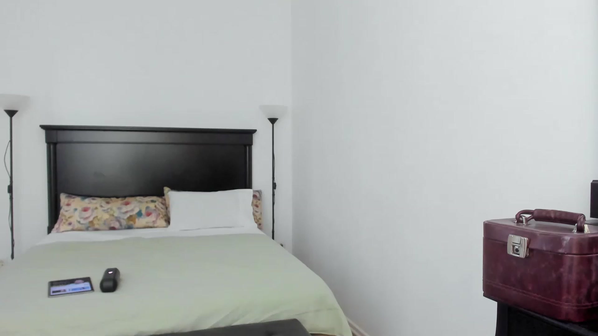 Gallery image thumbnail from Carollyne_'s myfreecams stream on, 07/07/2023, 12:07 image 6 of 20