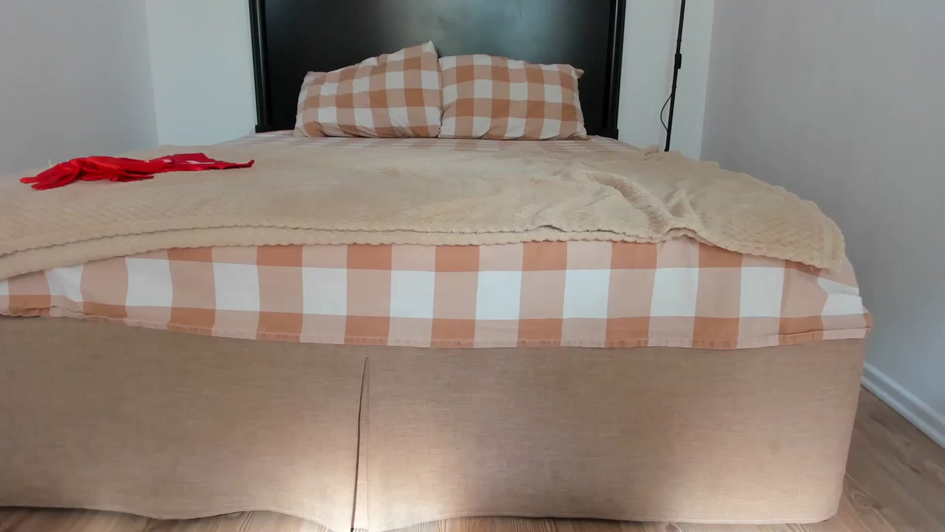 Gallery image thumbnail from Carollyne_'s myfreecams stream on, 09/16/2023, 13:45 image 2 of 20