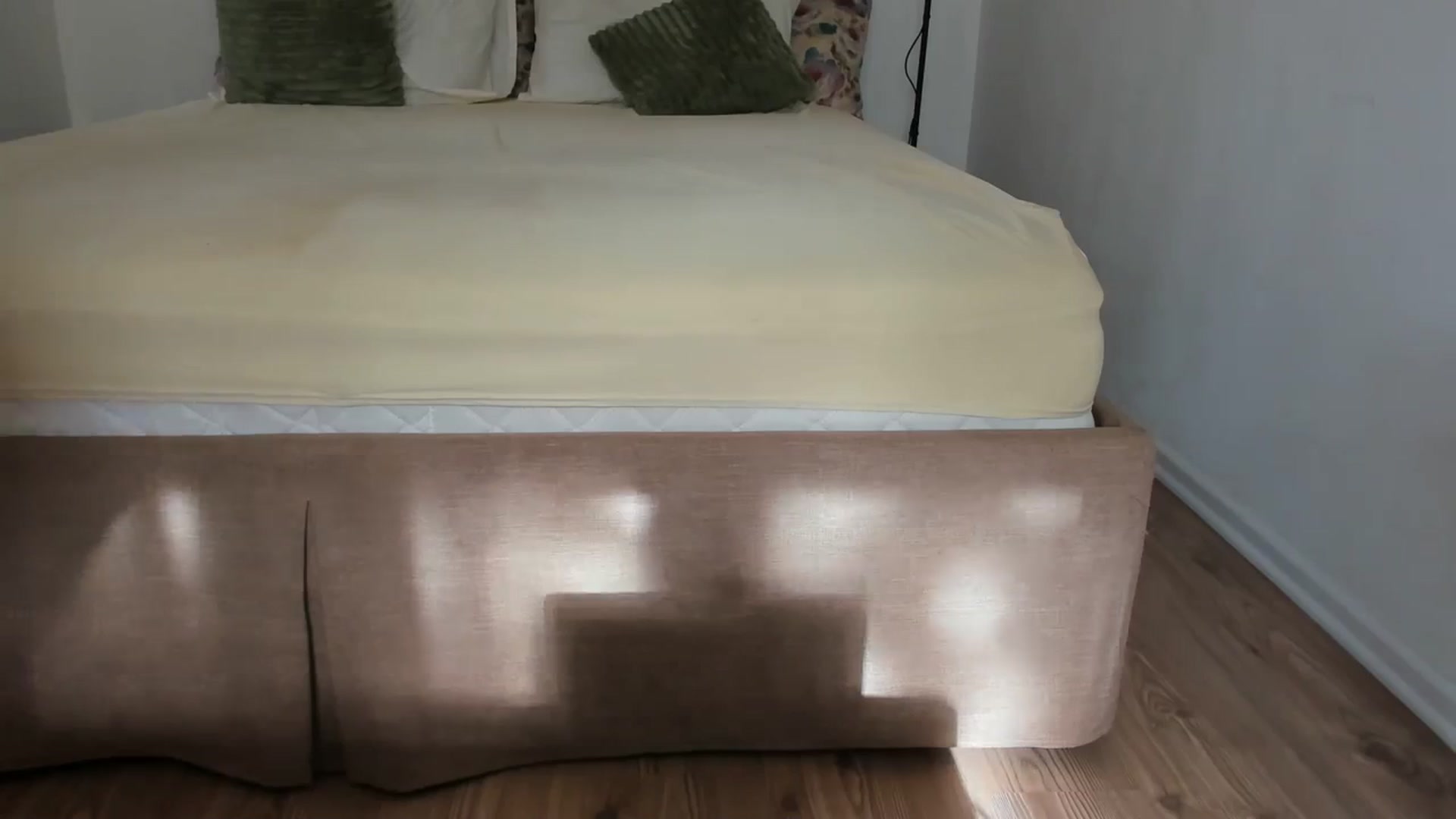 Gallery image thumbnail from Carollyne_'s myfreecams stream on, 09/27/2023, 13:57 image 7 of 20