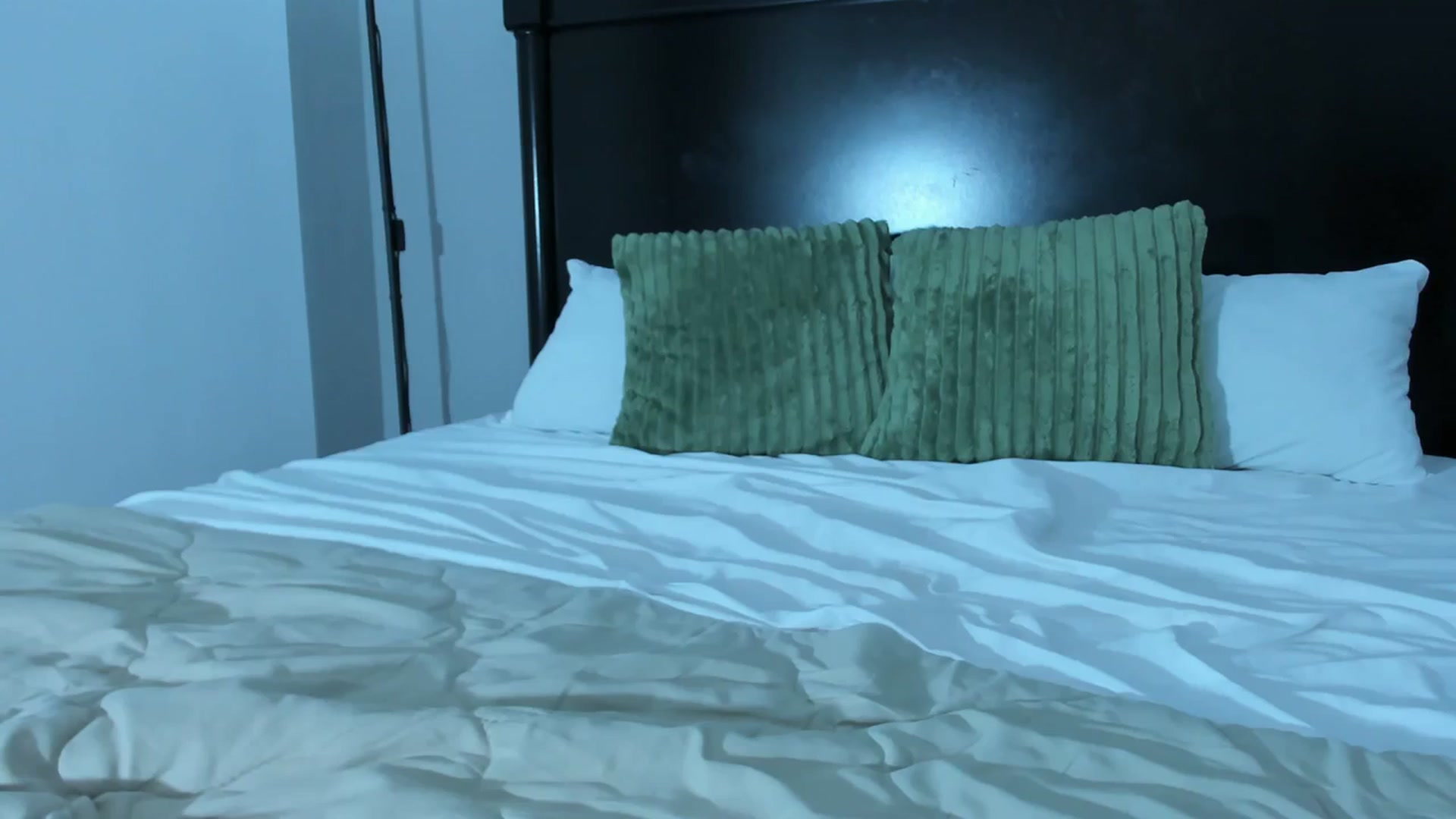 Gallery image thumbnail from Carollyne_'s myfreecams stream on, 10/10/2023, 16:43 image 11 of 20